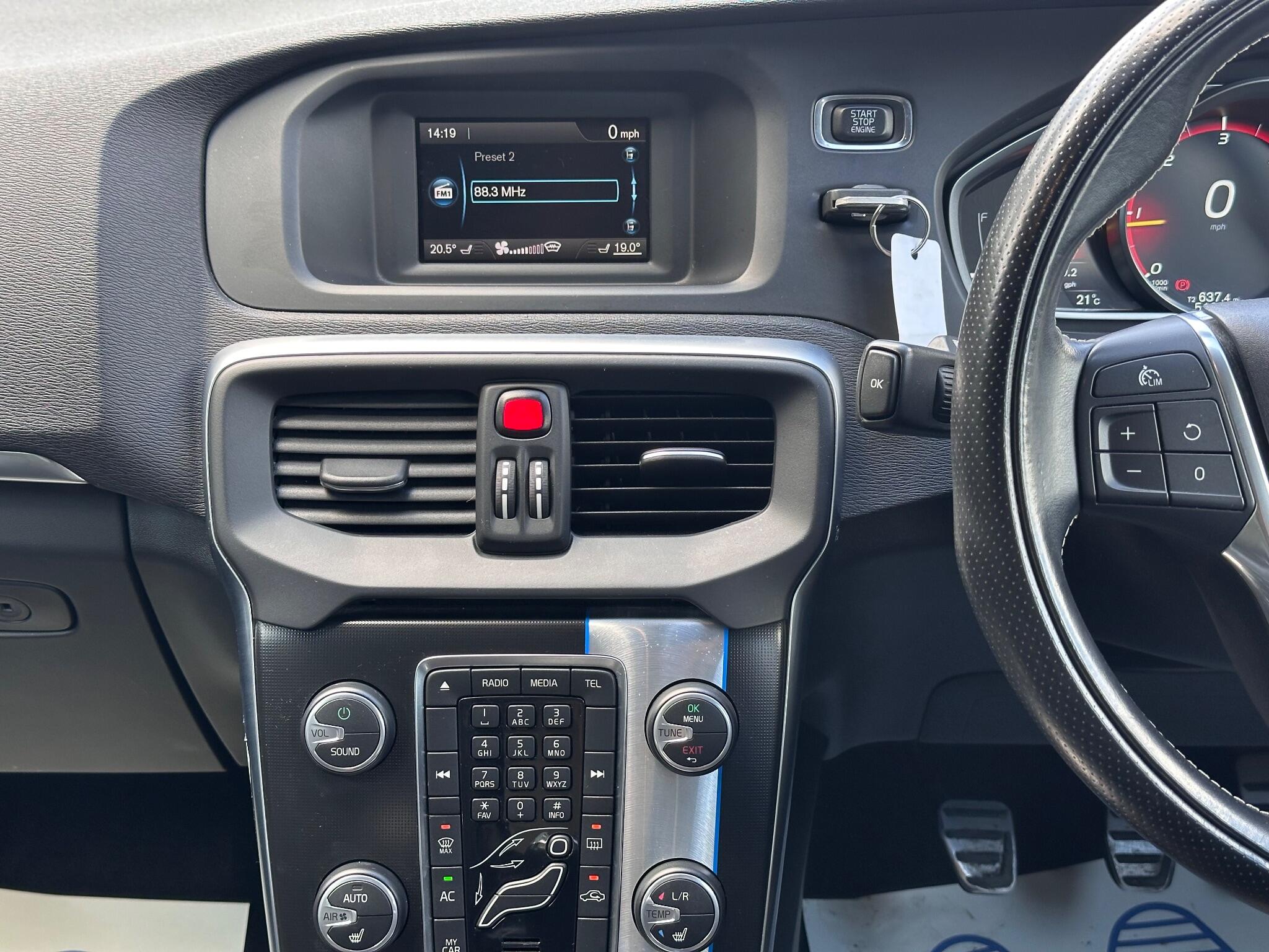 Volvo V40 view 38