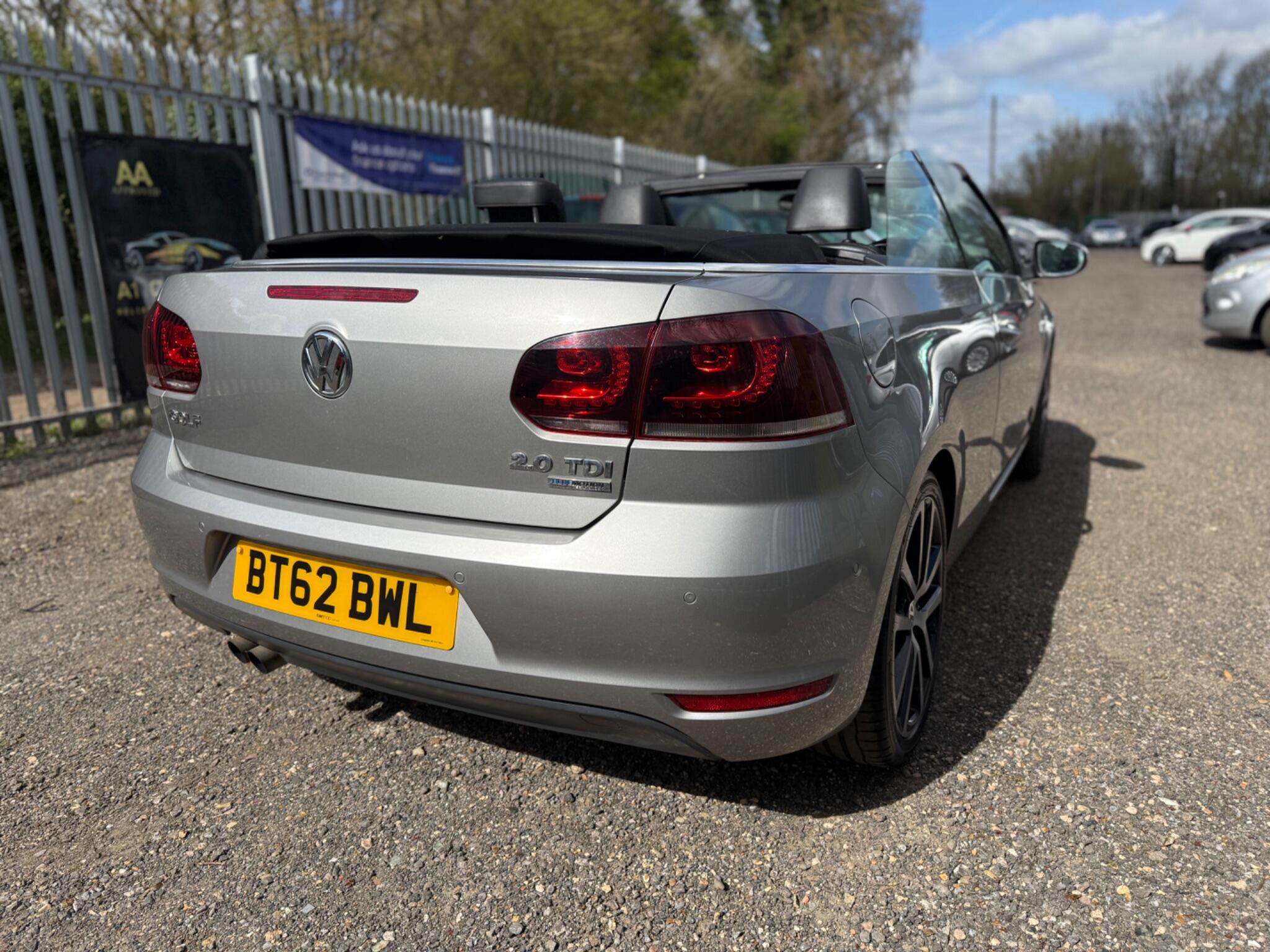 2012 Volkswagen Golf image 8