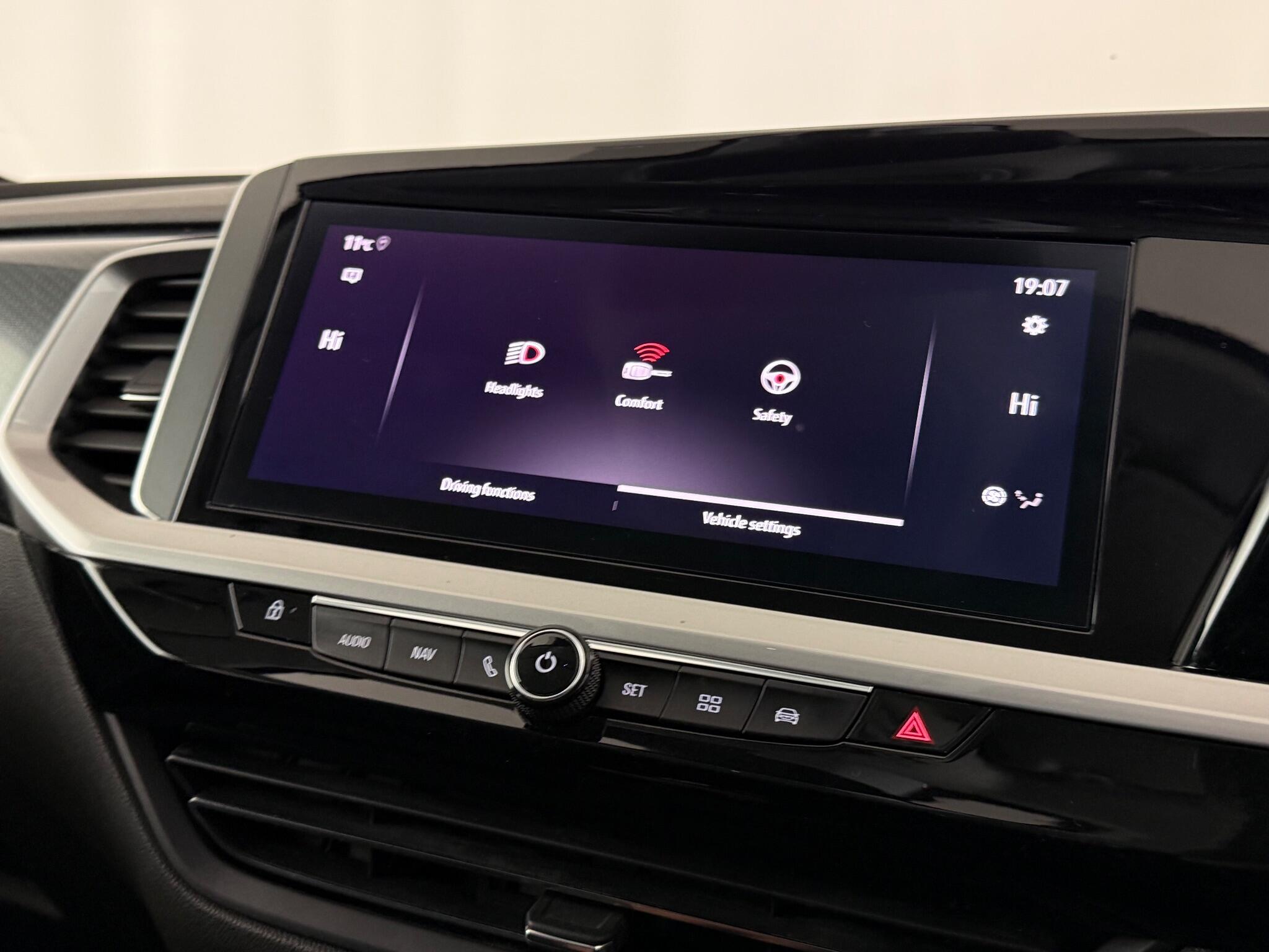 Vauxhall Grandland view 34