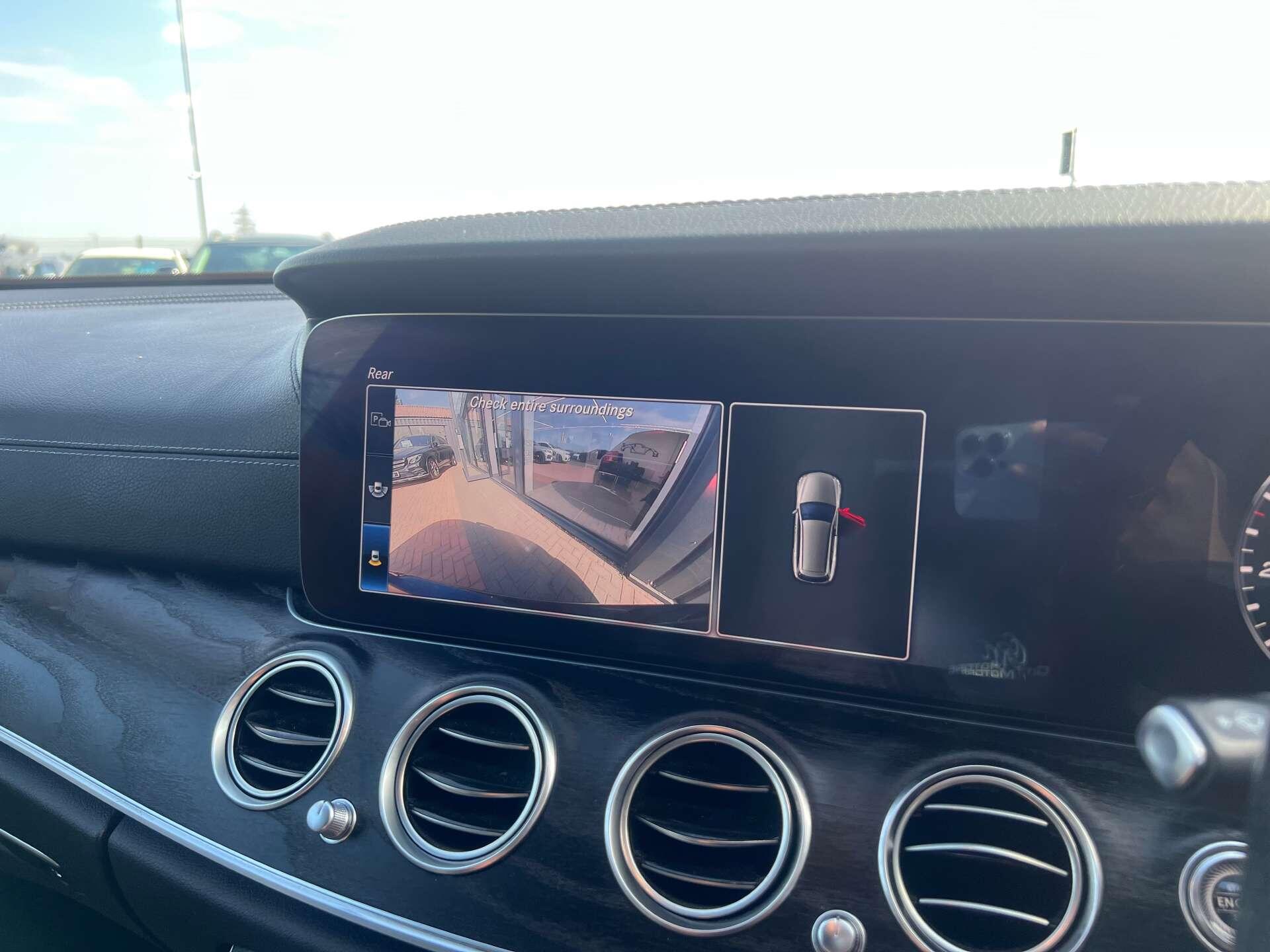 Mercedes-Benz E-Class view 29