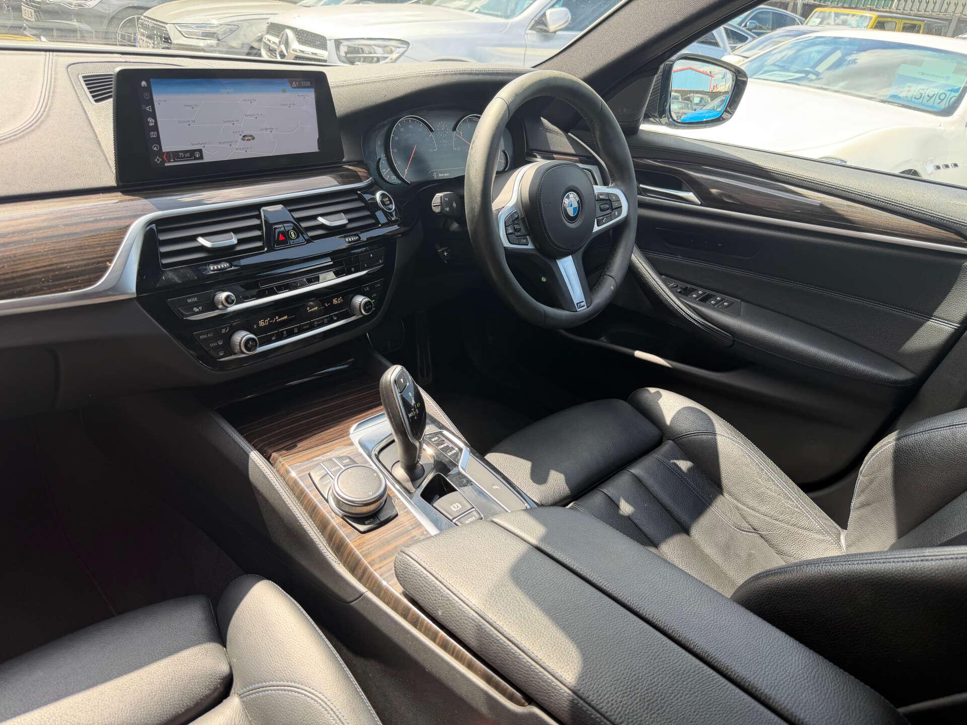 BMW 5 Series view 3