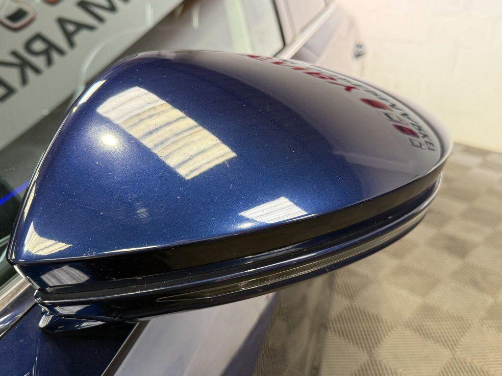 Audi A8 view 24