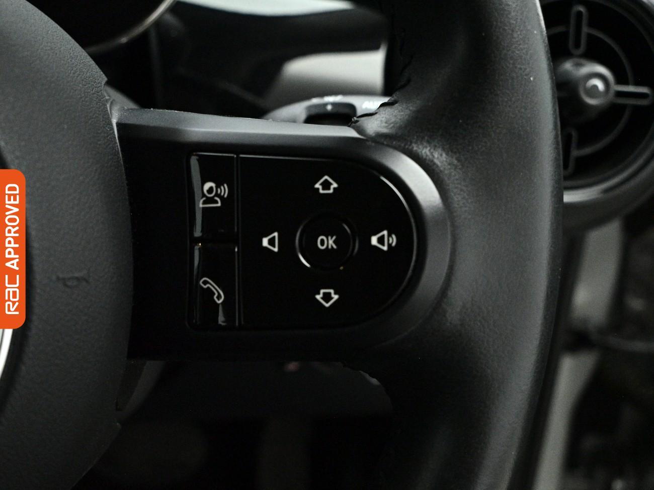 Mini Hatch view 22