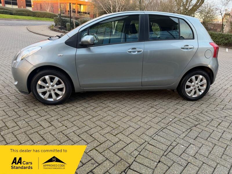 2007 Toyota Yaris image 8