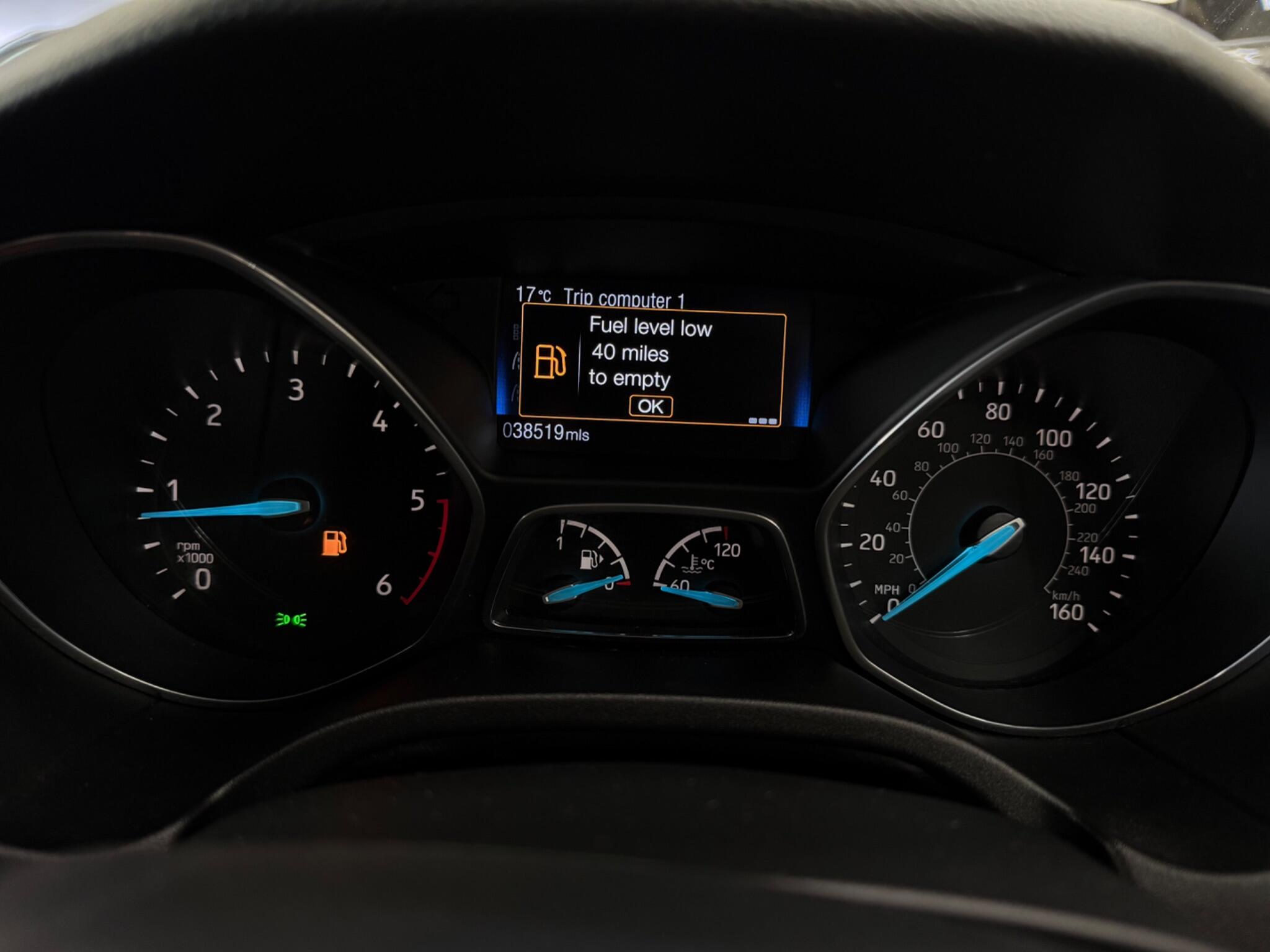 Ford Focus view 15
