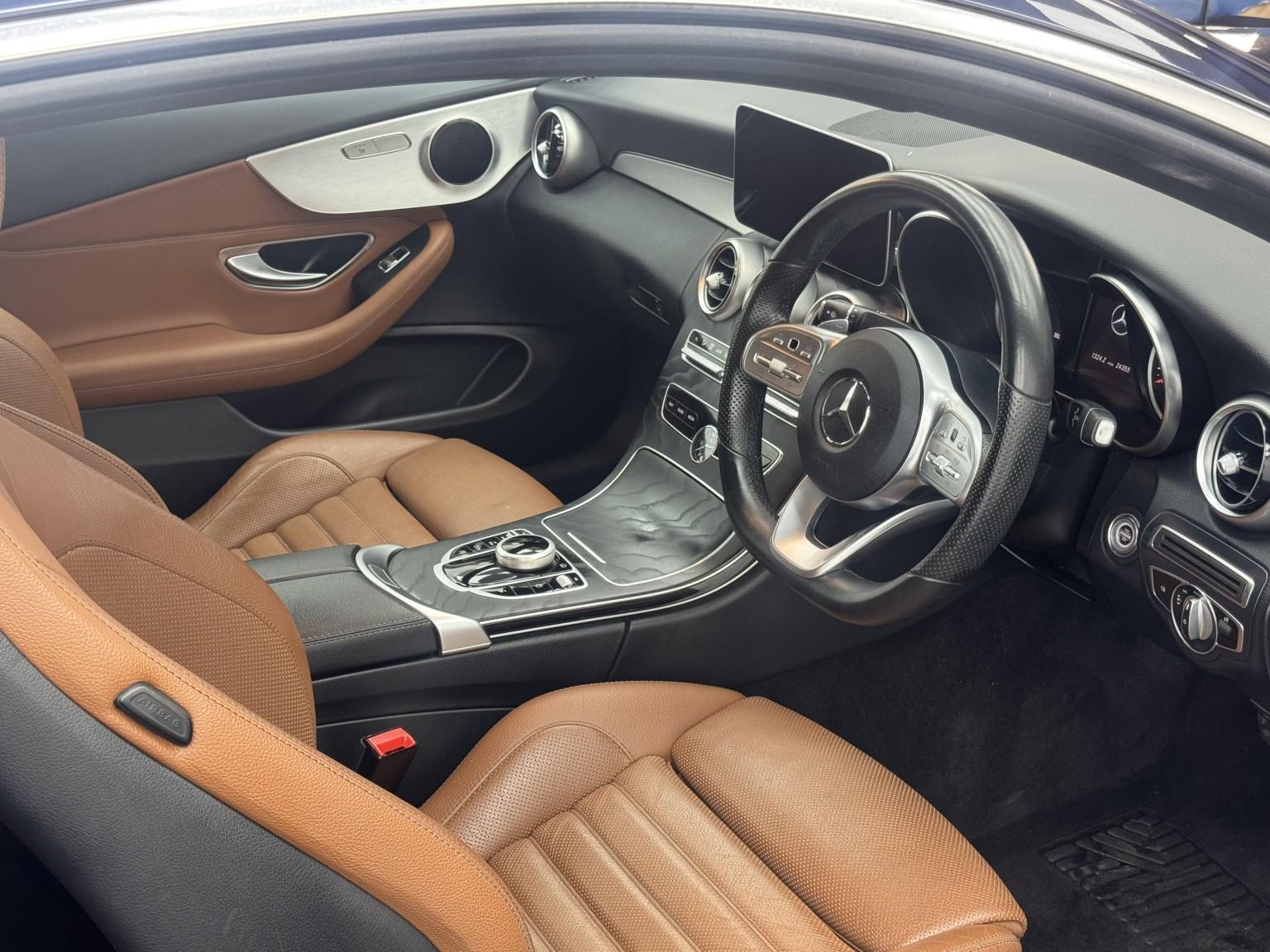 Mercedes-Benz C-Class view 29