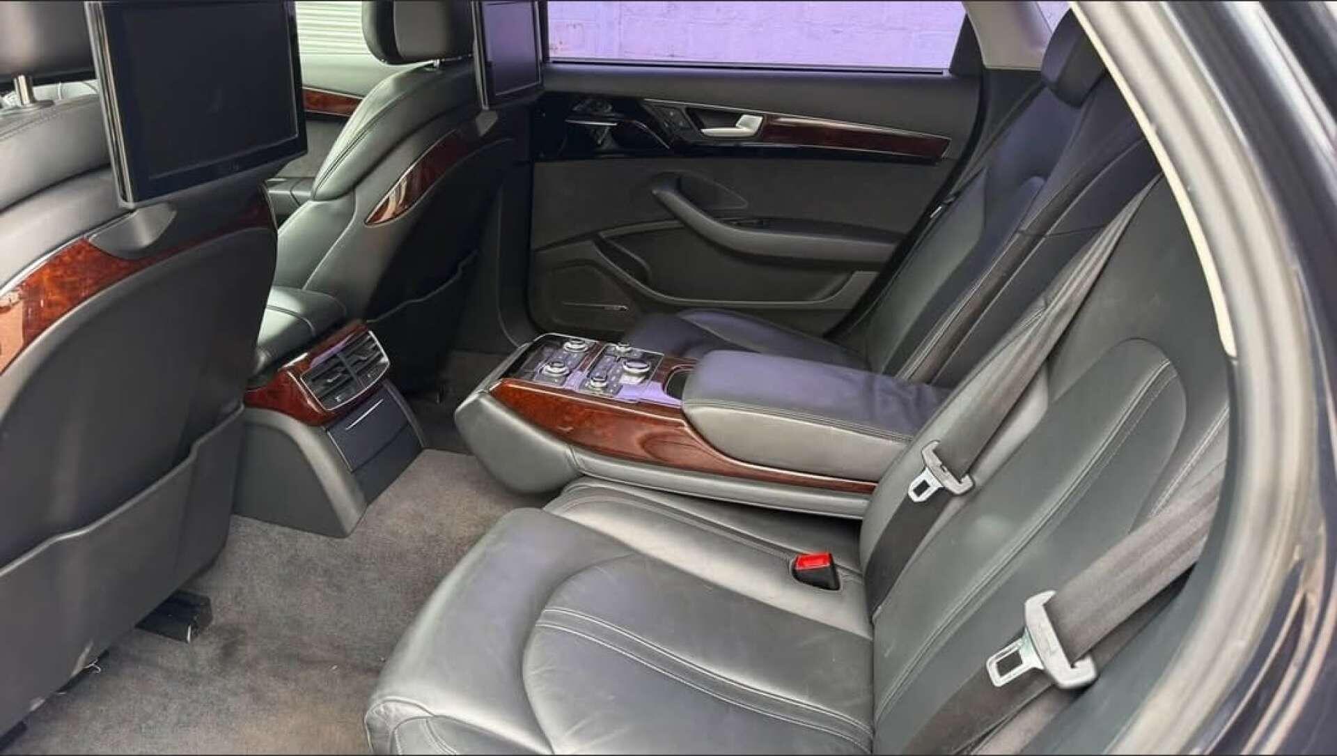 Audi A8 view 9