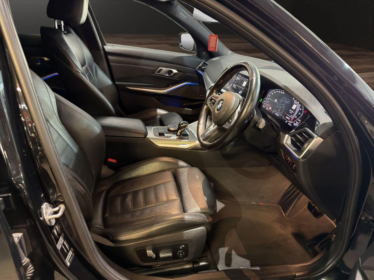 BMW 3 Series view 10