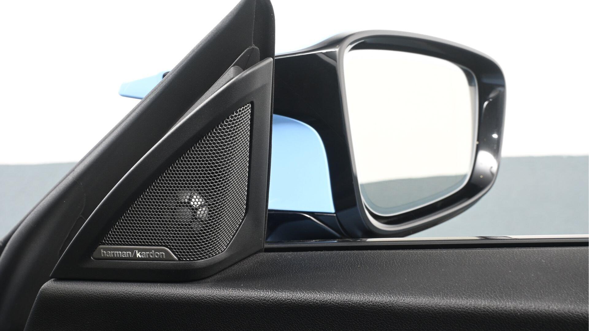 BMW M2 view 21