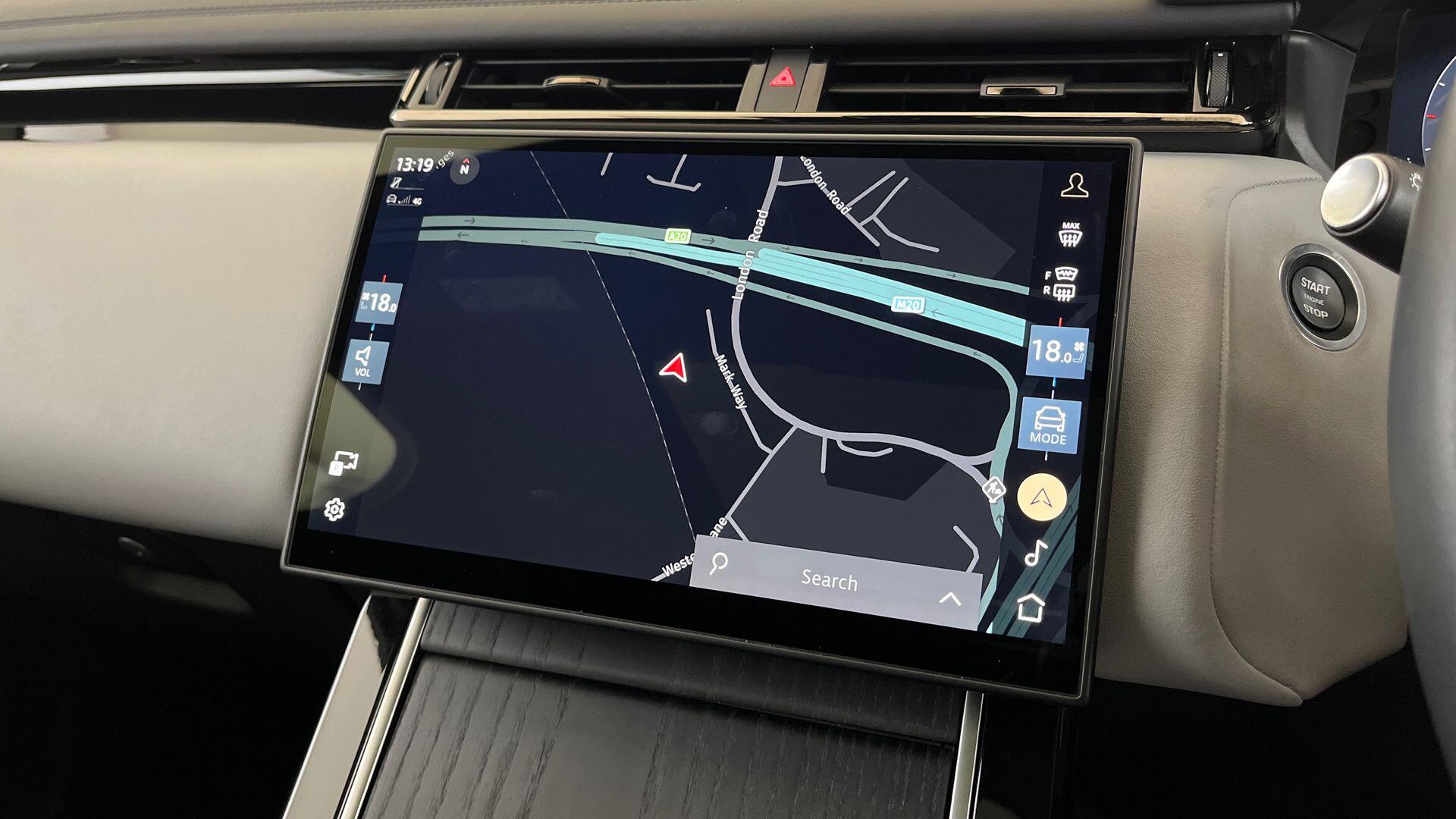 Land Rover Range Rover Velar view 11