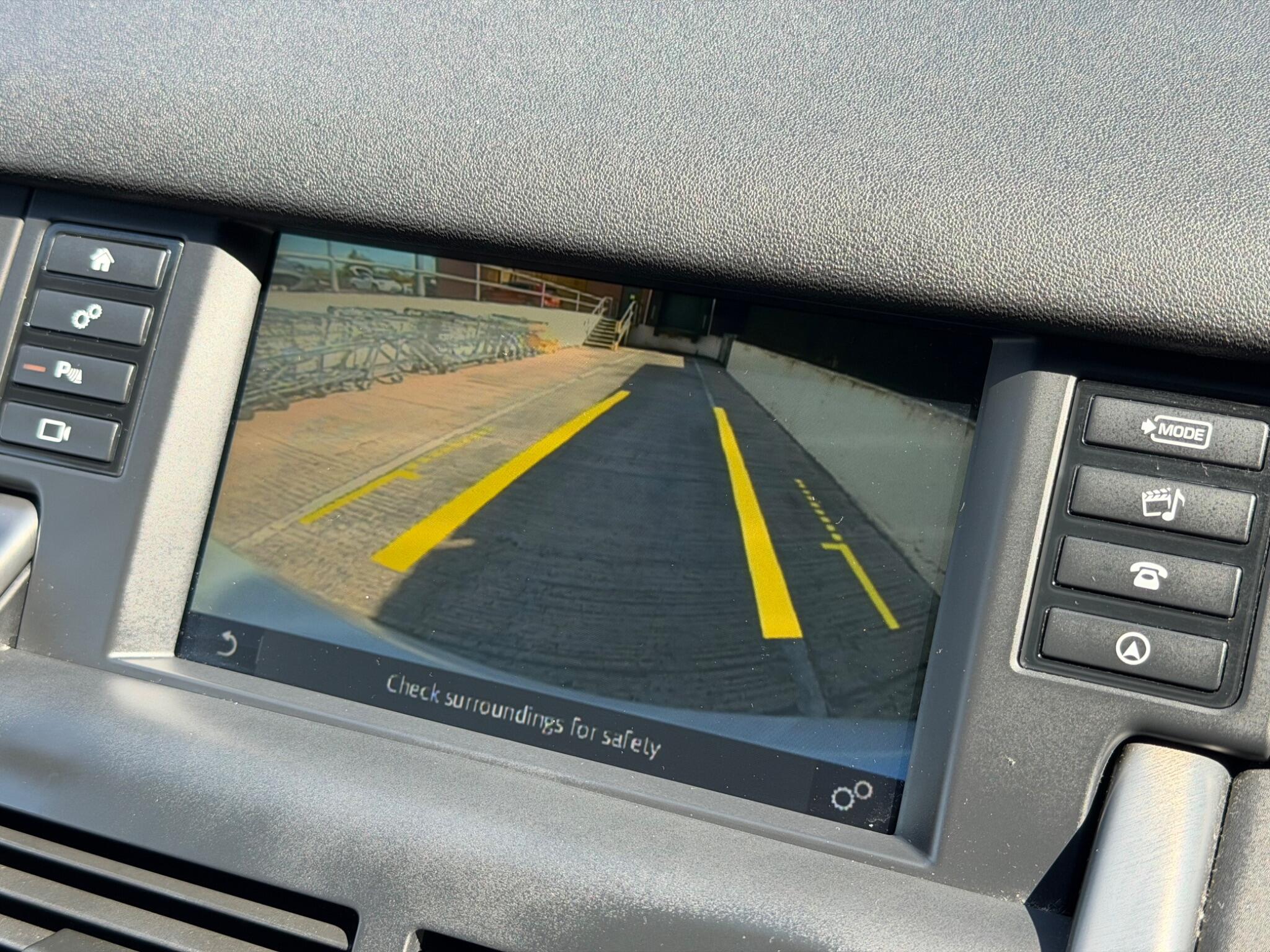 Land Rover Discovery Sport view 29