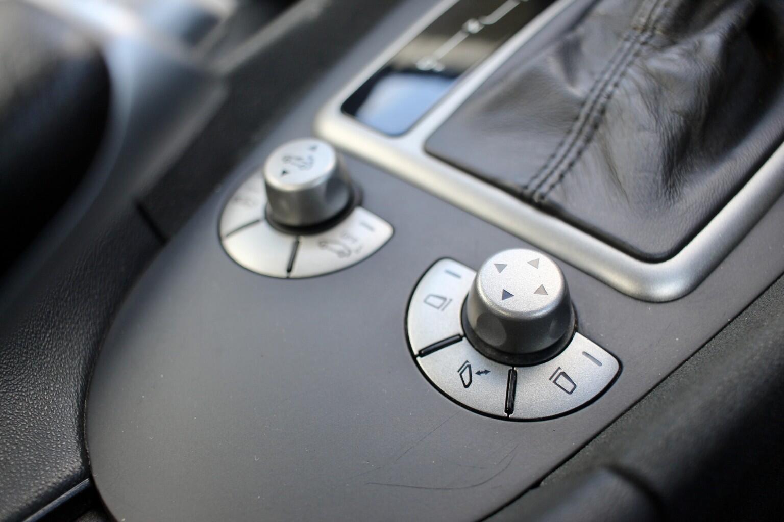 Mercedes-Benz SLK view 12