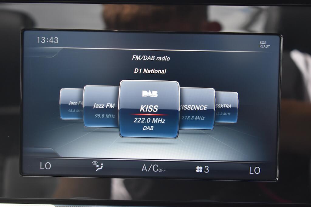 Mercedes-Benz E Class view 54
