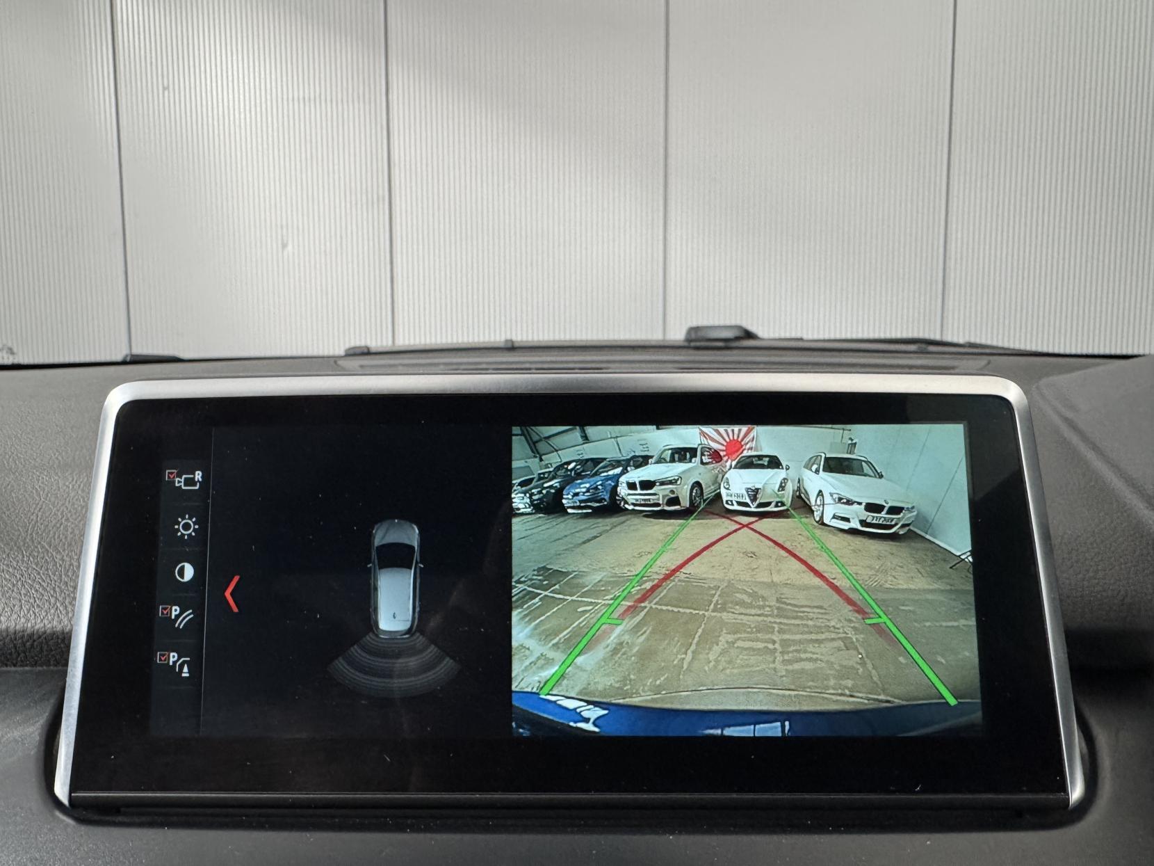 BMW 2 Series Active Tourer view 60