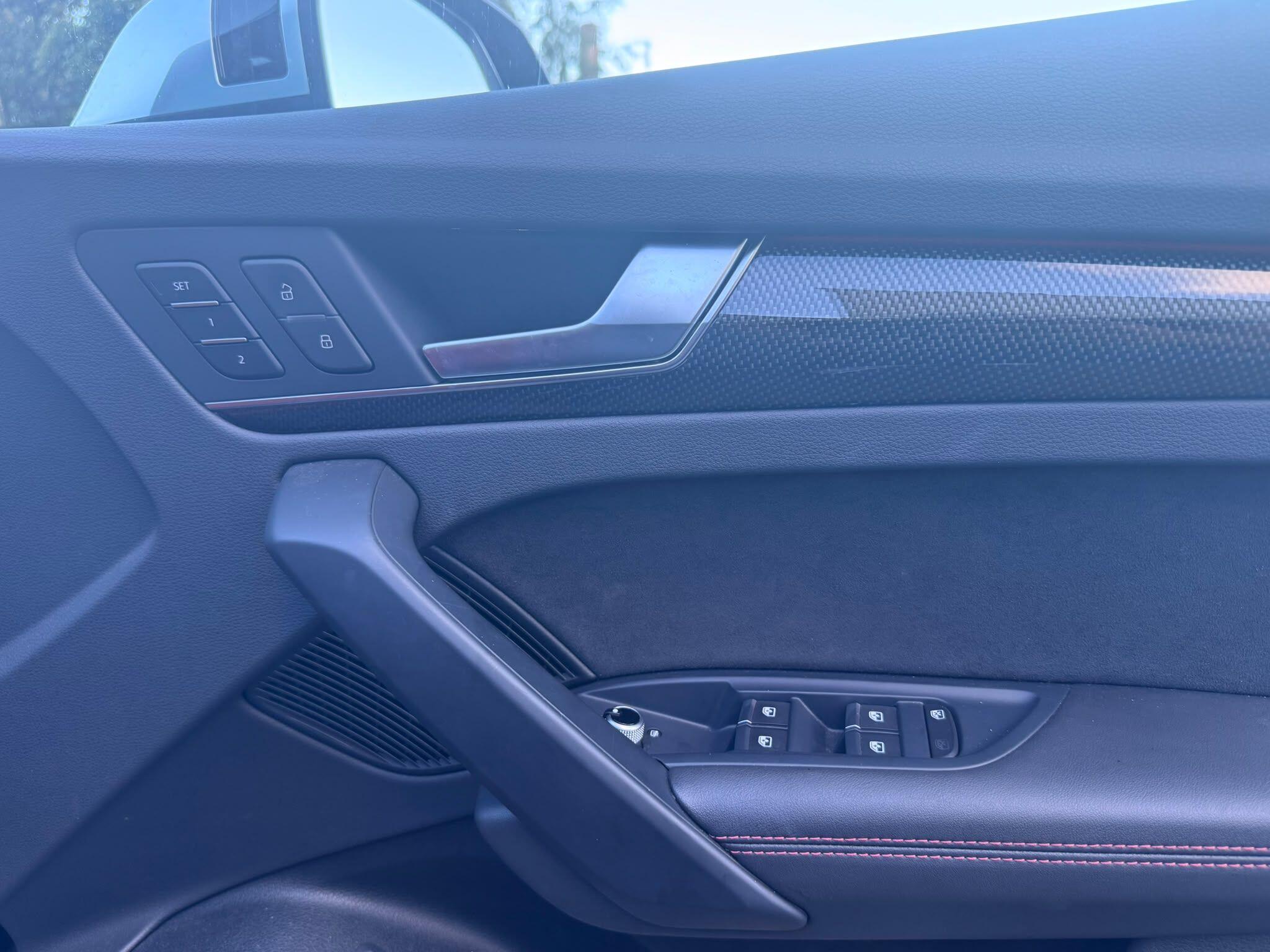 Audi SQ5 view 27