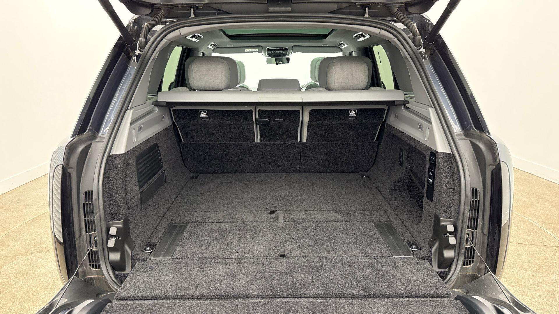 Land Rover Range Rover view 10