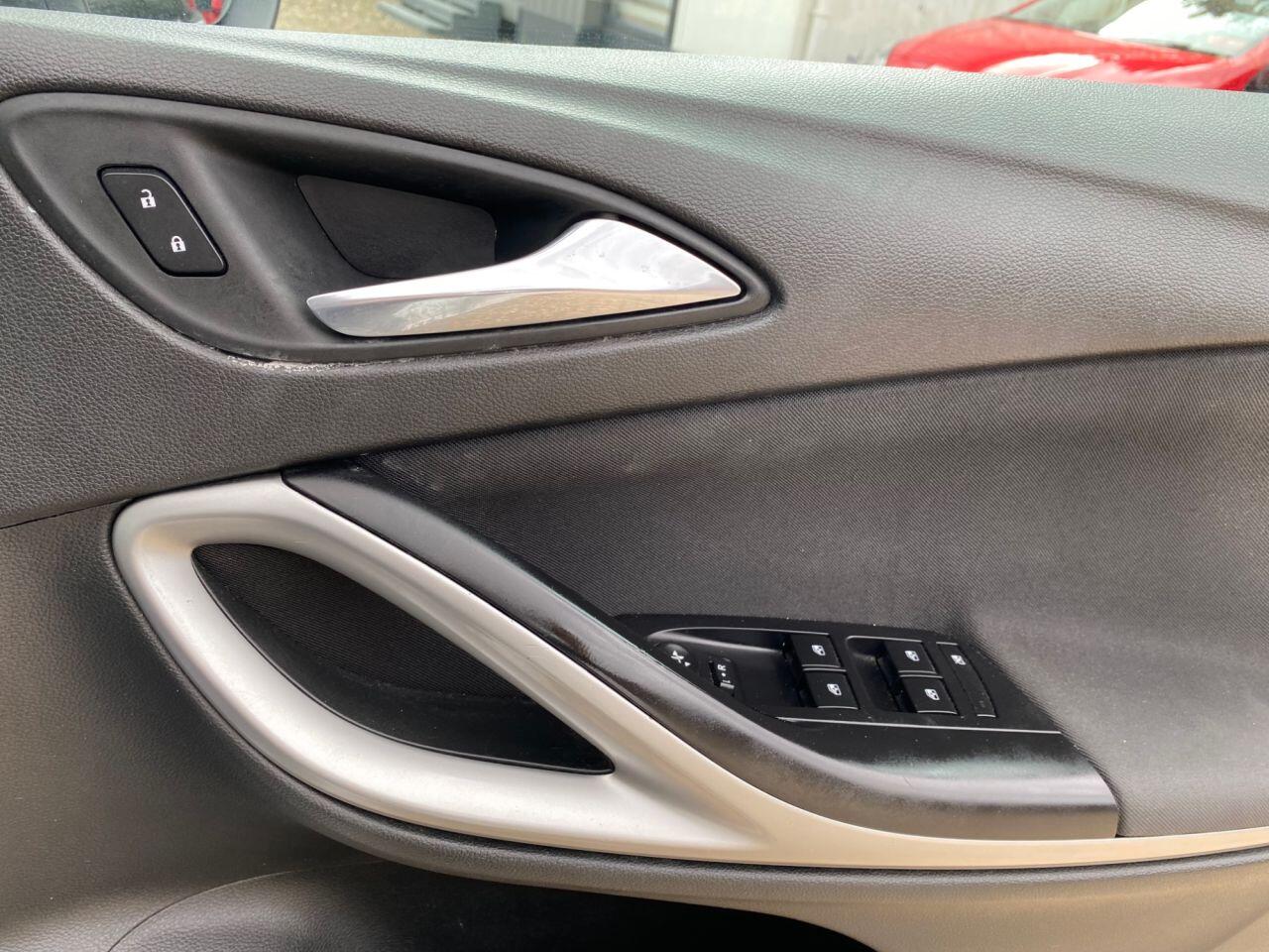 Vauxhall Astra view 30