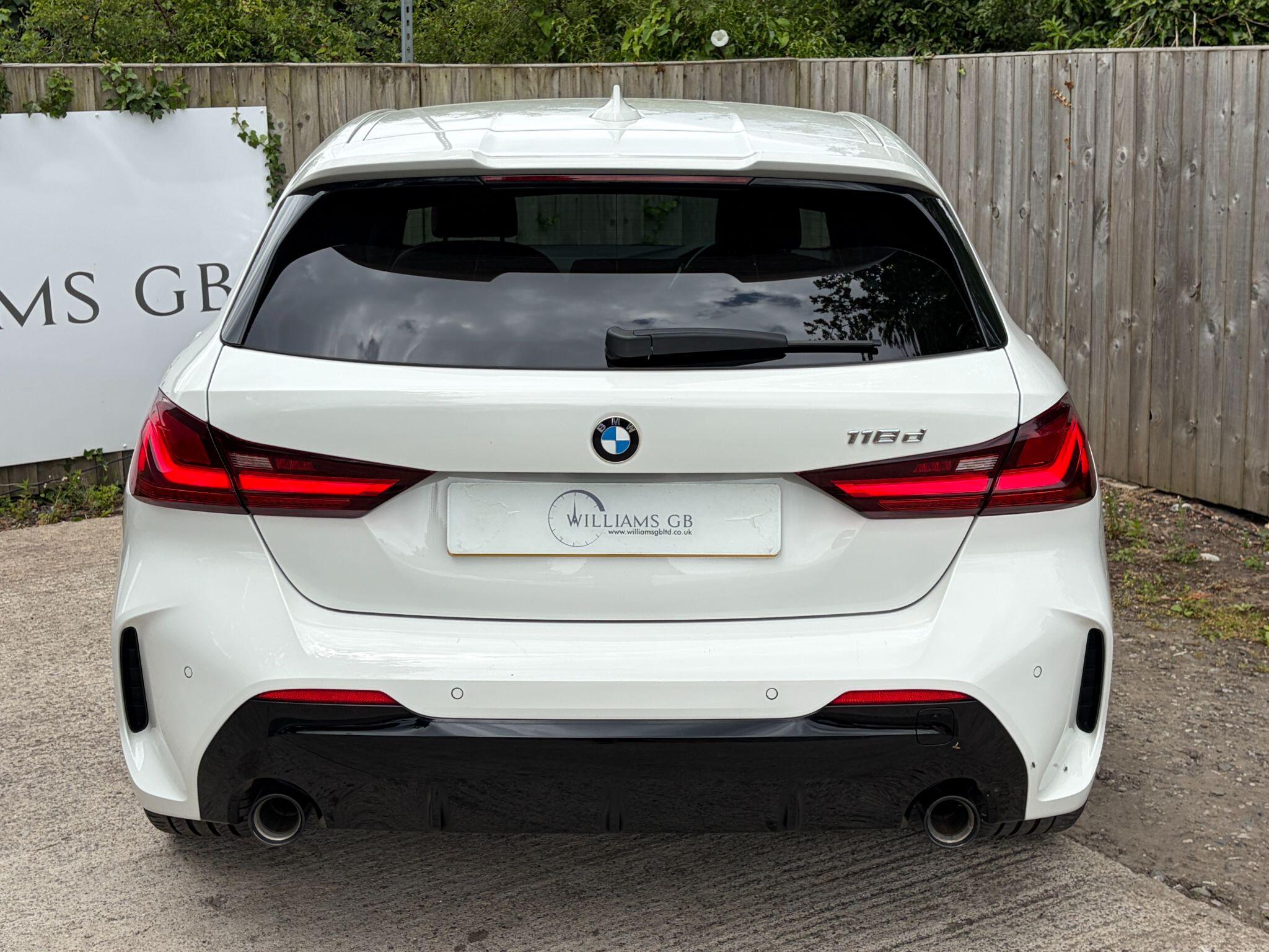 BMW 1 Series view 7