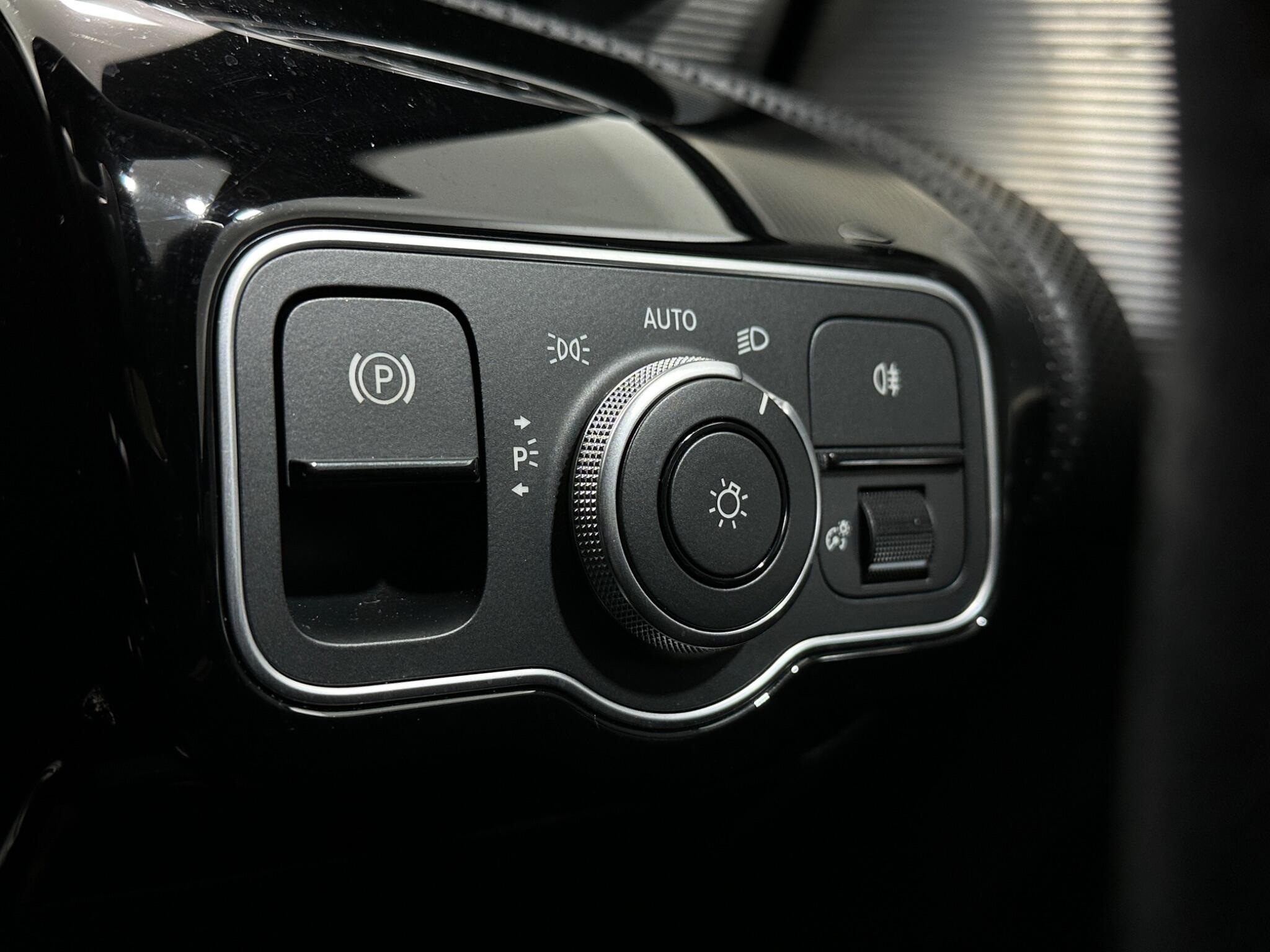 Mercedes-Benz A-Class view 18