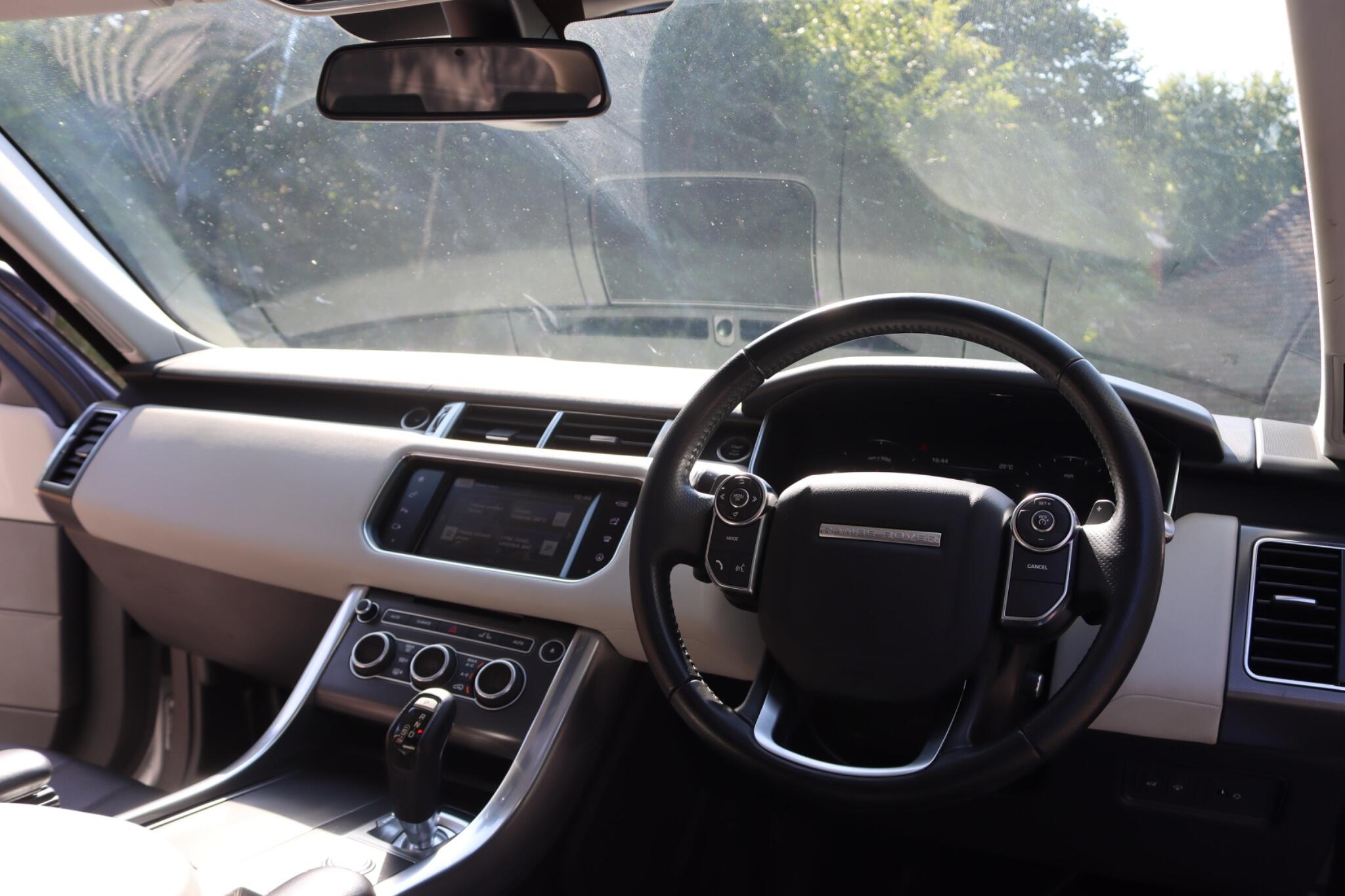 Land Rover Range Rover Sport view 43