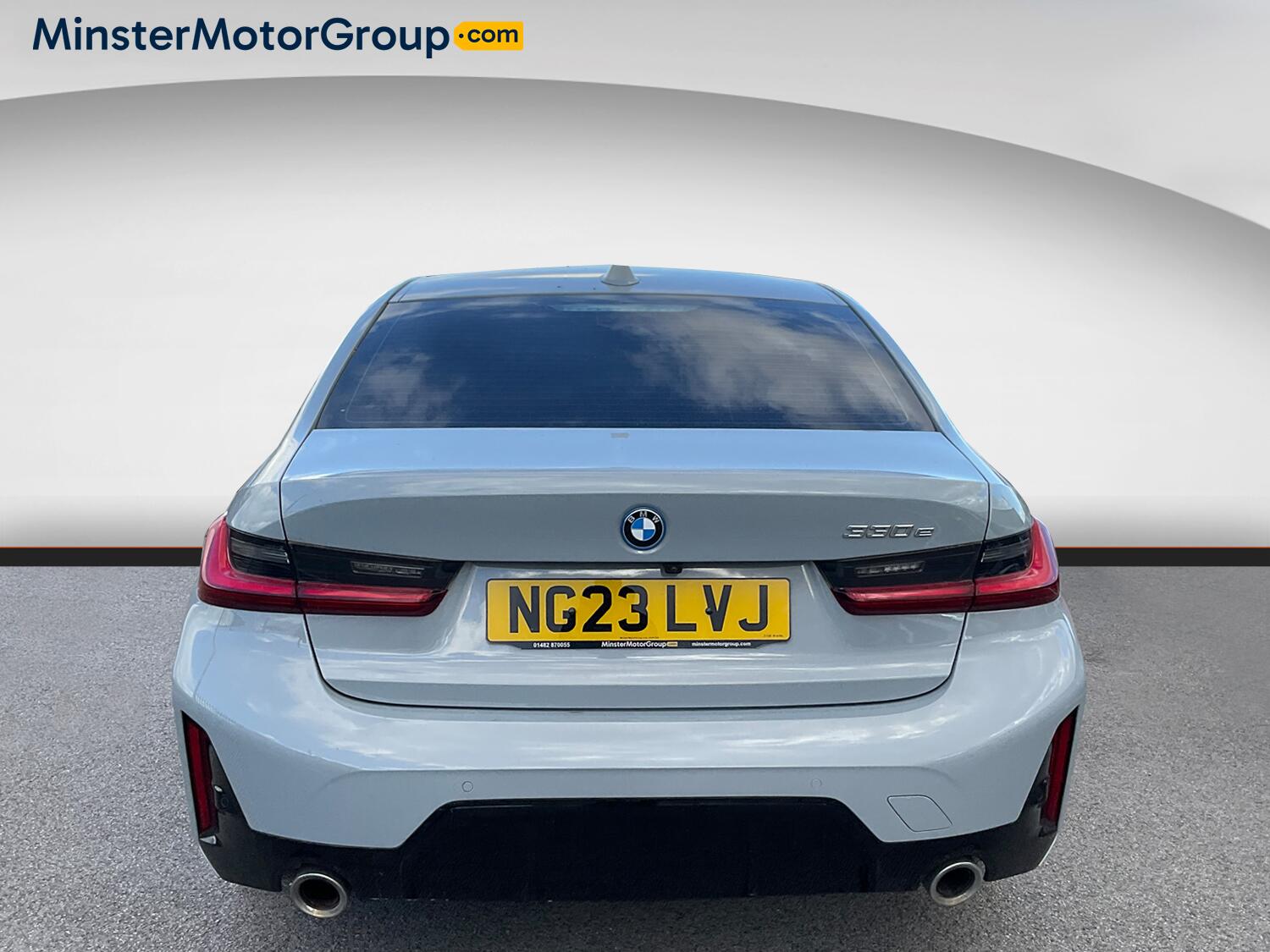 BMW 3 Series view 3