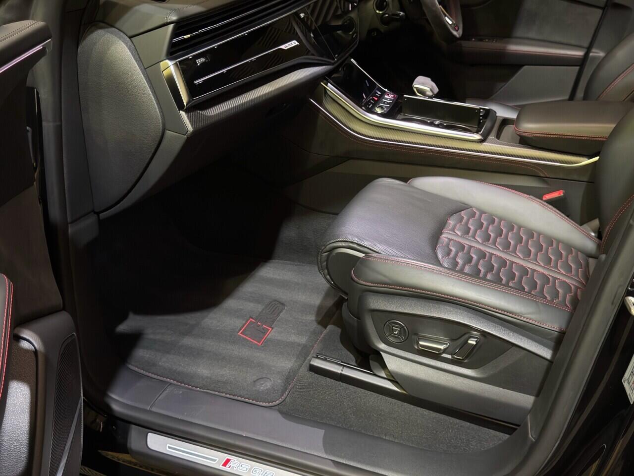 Audi RSQ8 view 26