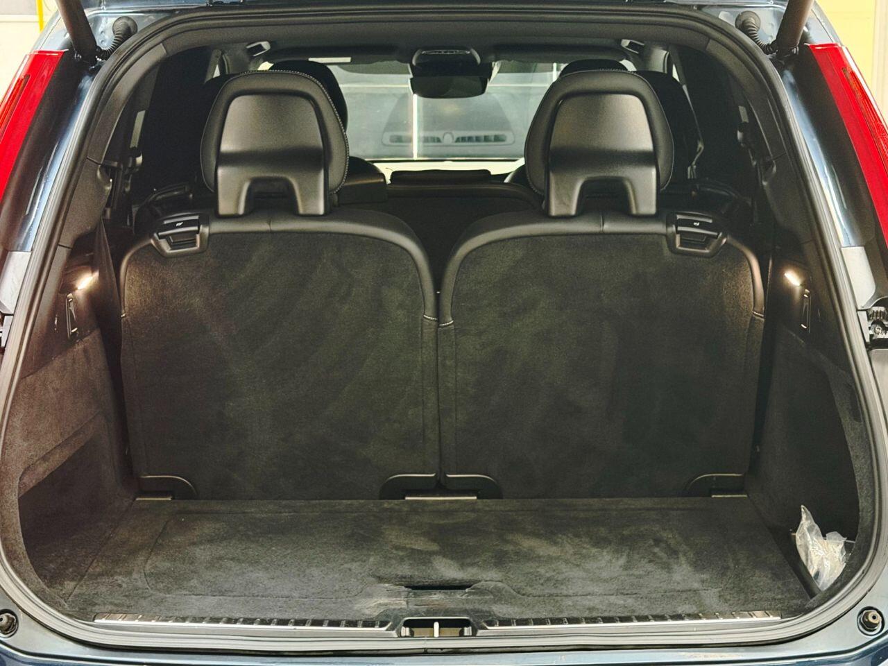Volvo XC90 view 15