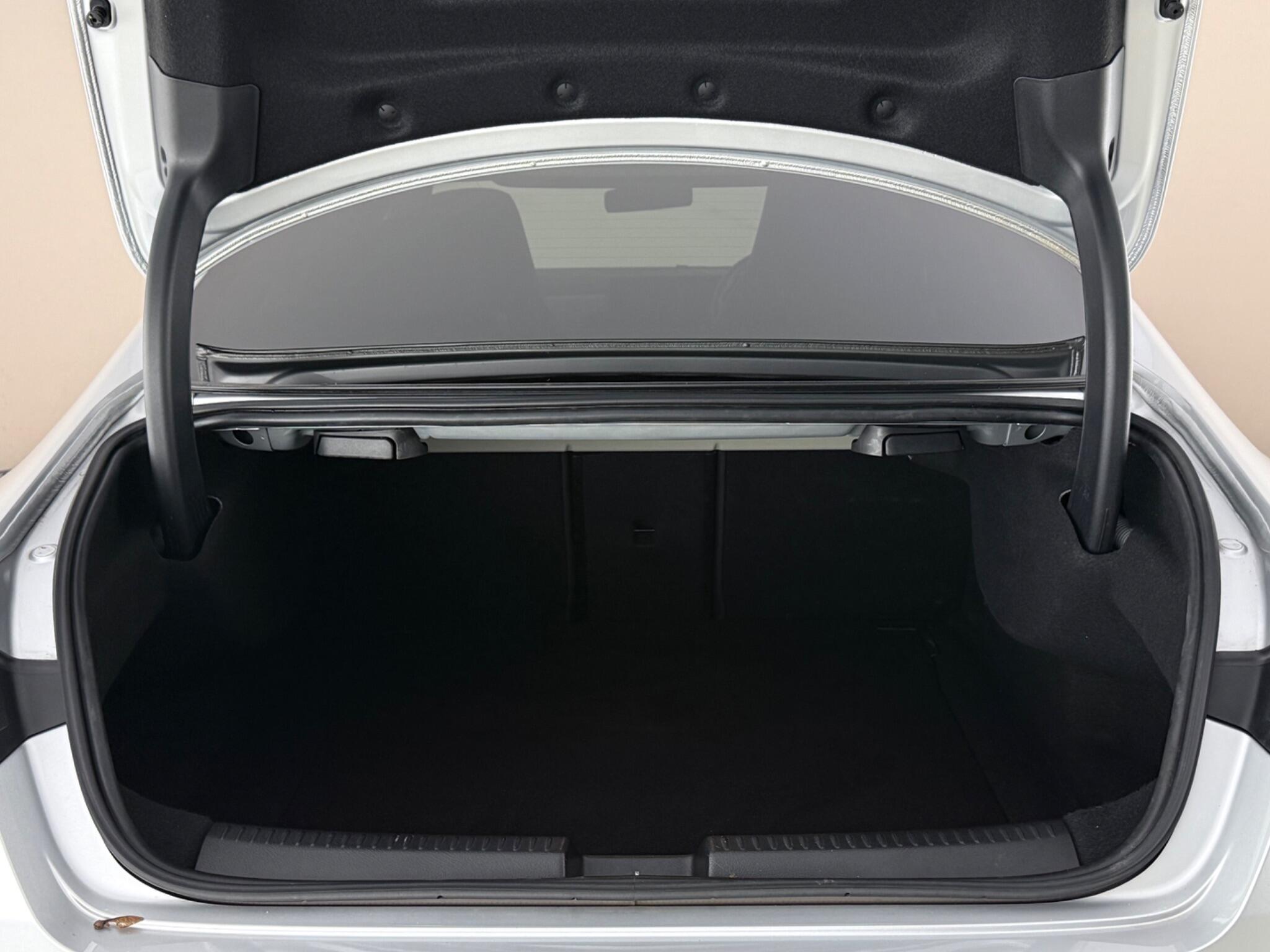 Mercedes-Benz Cla view 14