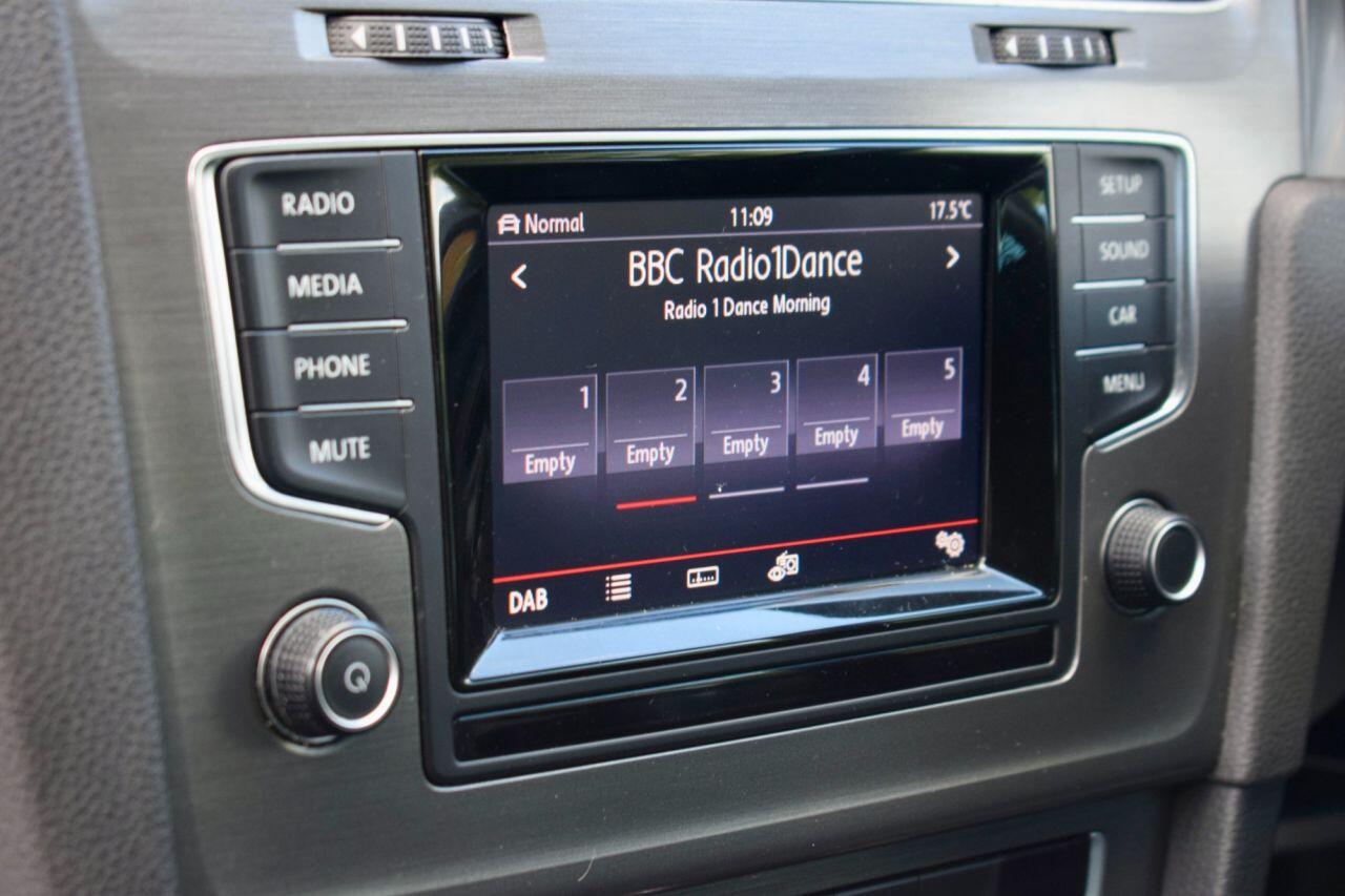 Volkswagen Golf view 38