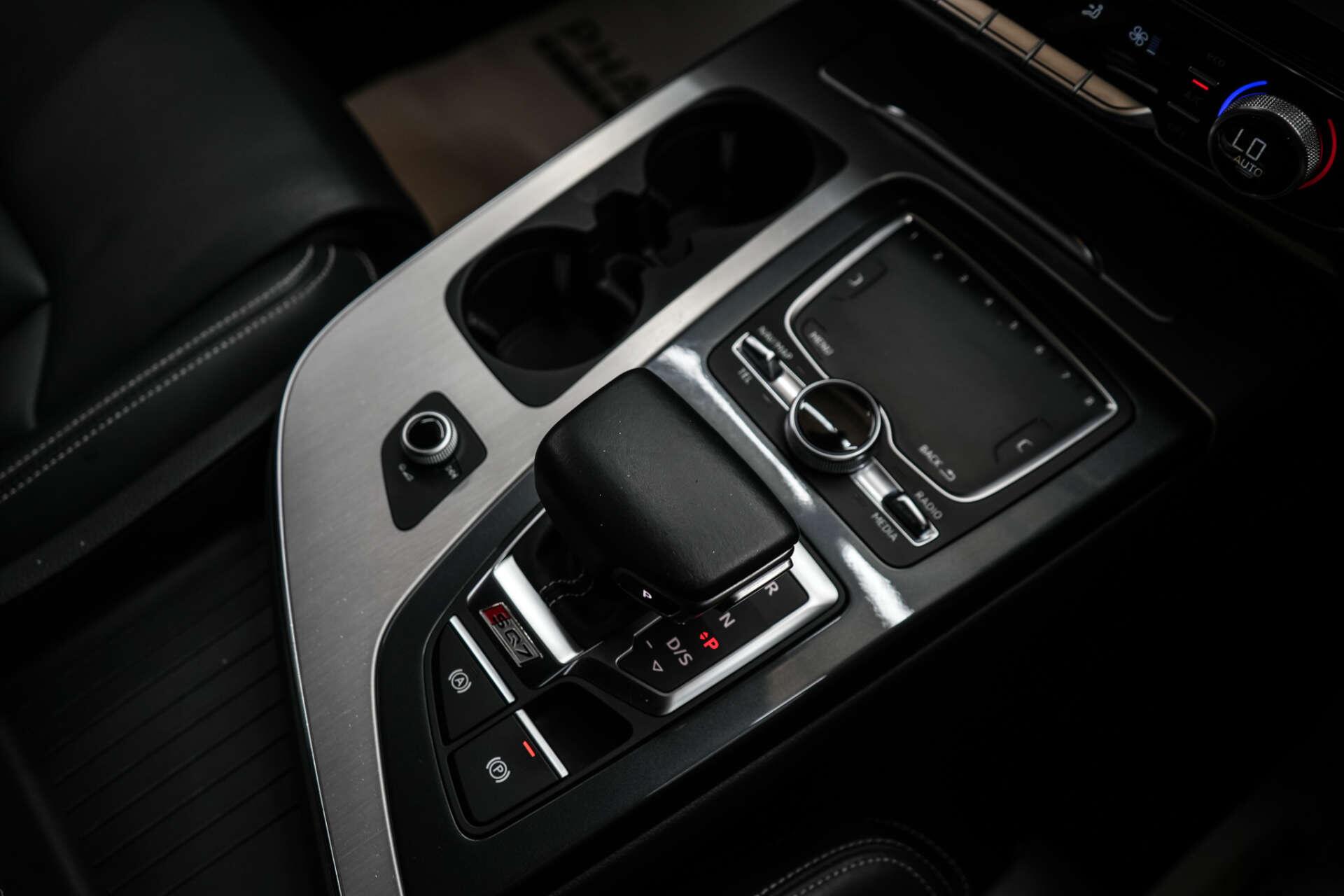 Audi SQ7 view 33