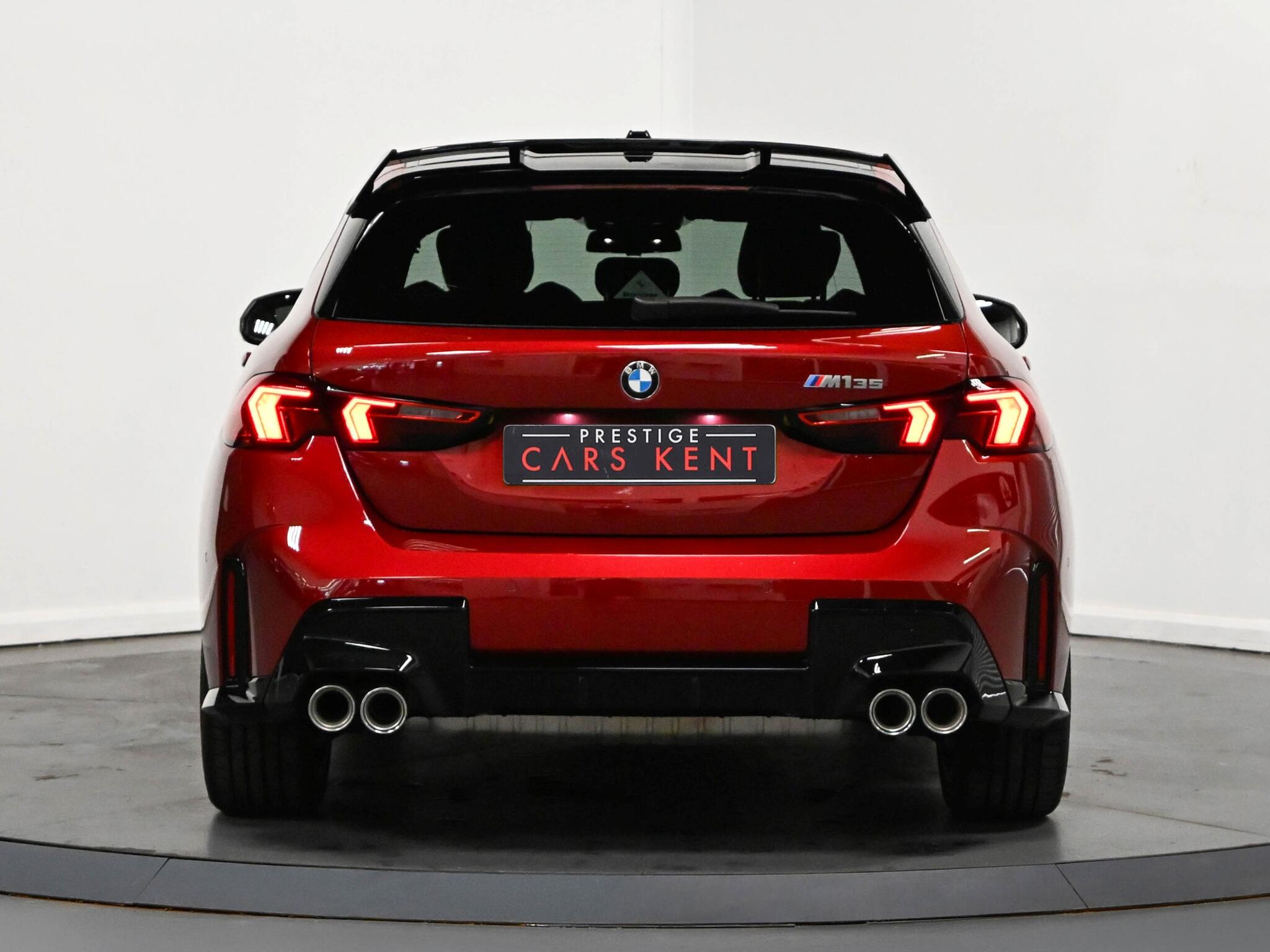 BMW 1 Series view 23