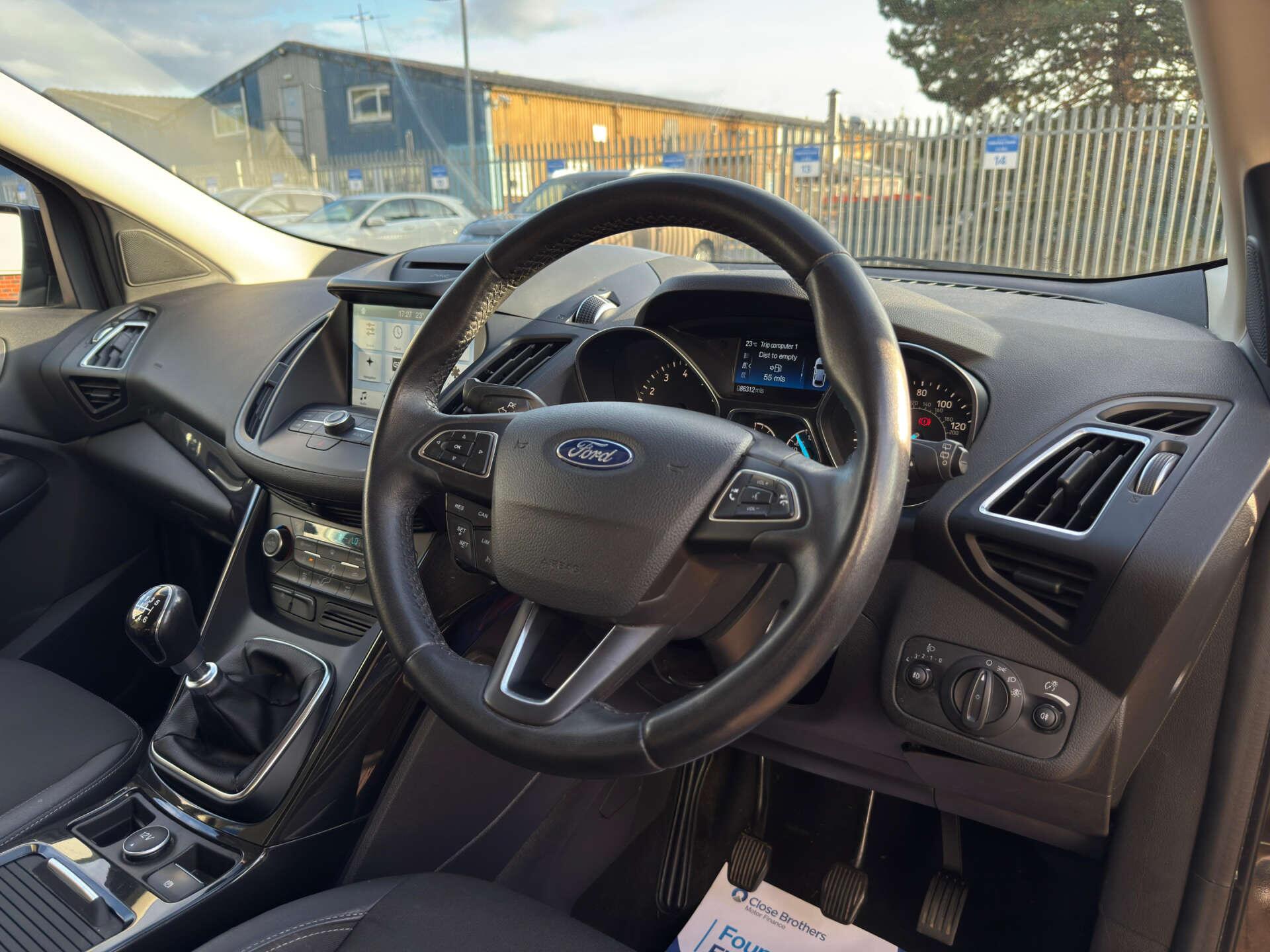 Ford Kuga view 21