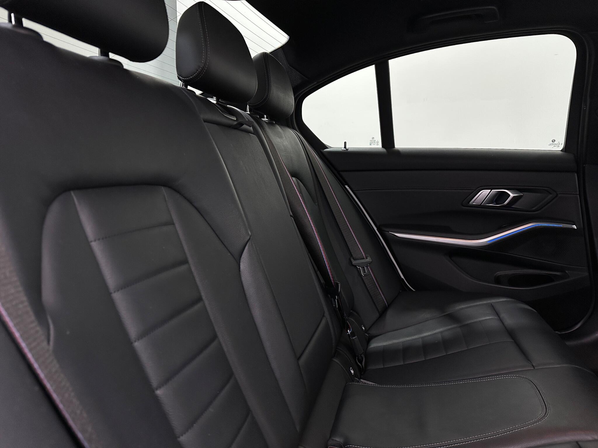BMW 3 Series view 41