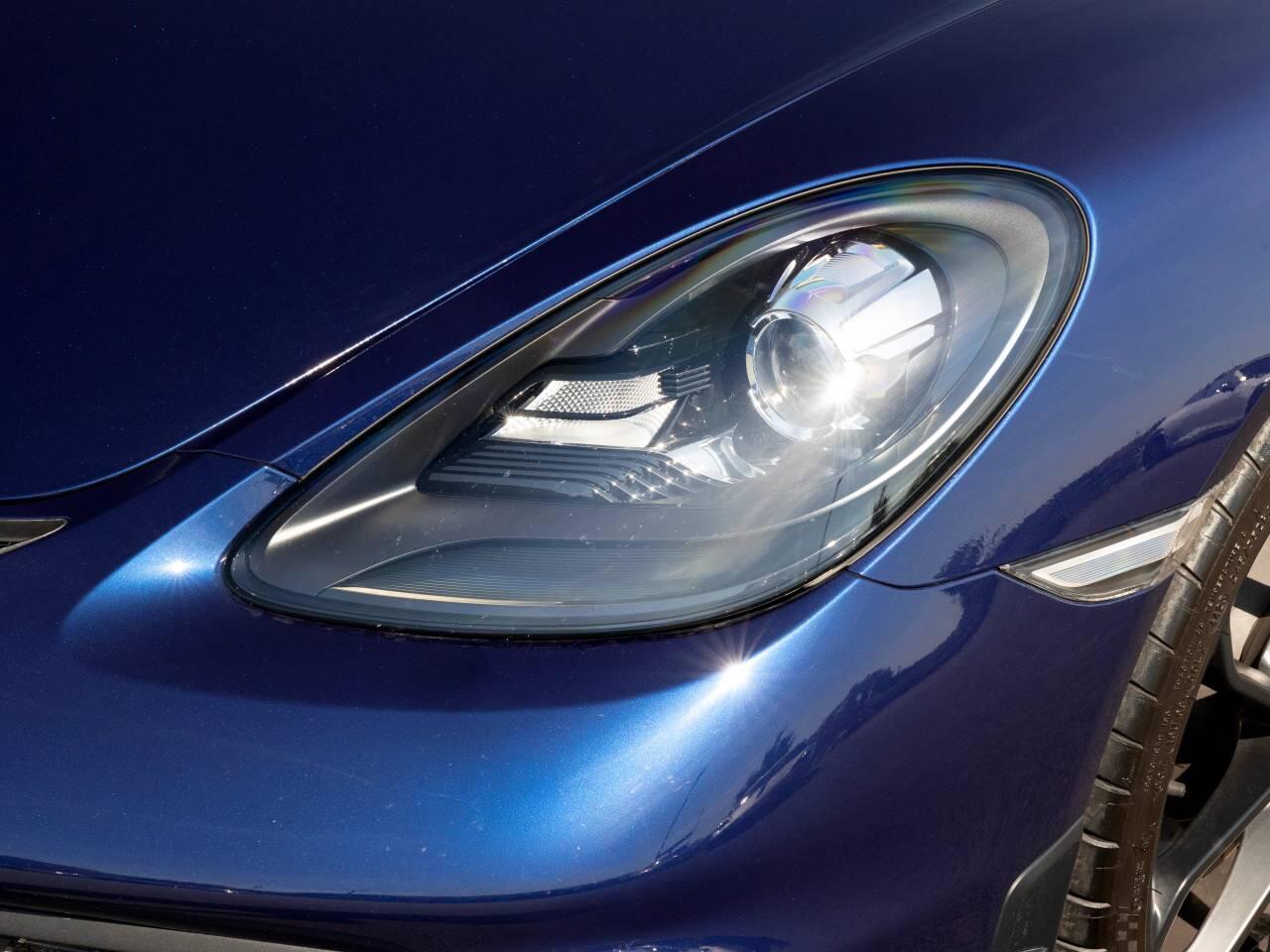 Porsche Cayman view 19