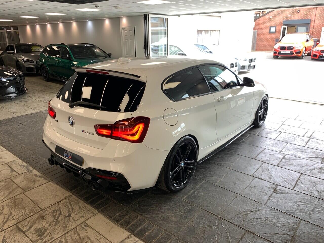 BMW 1 Series view 16