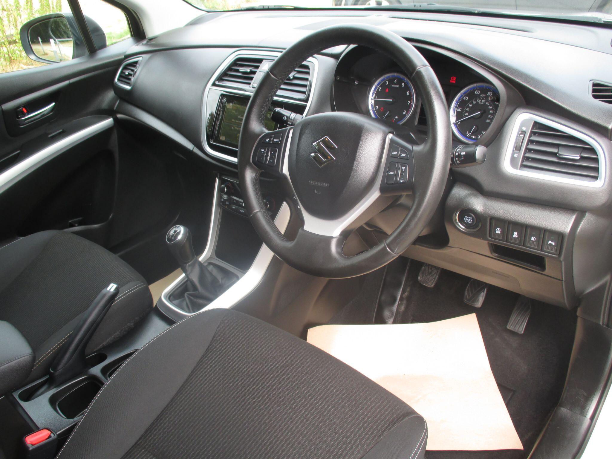 Suzuki SX4 S-Cross view 23