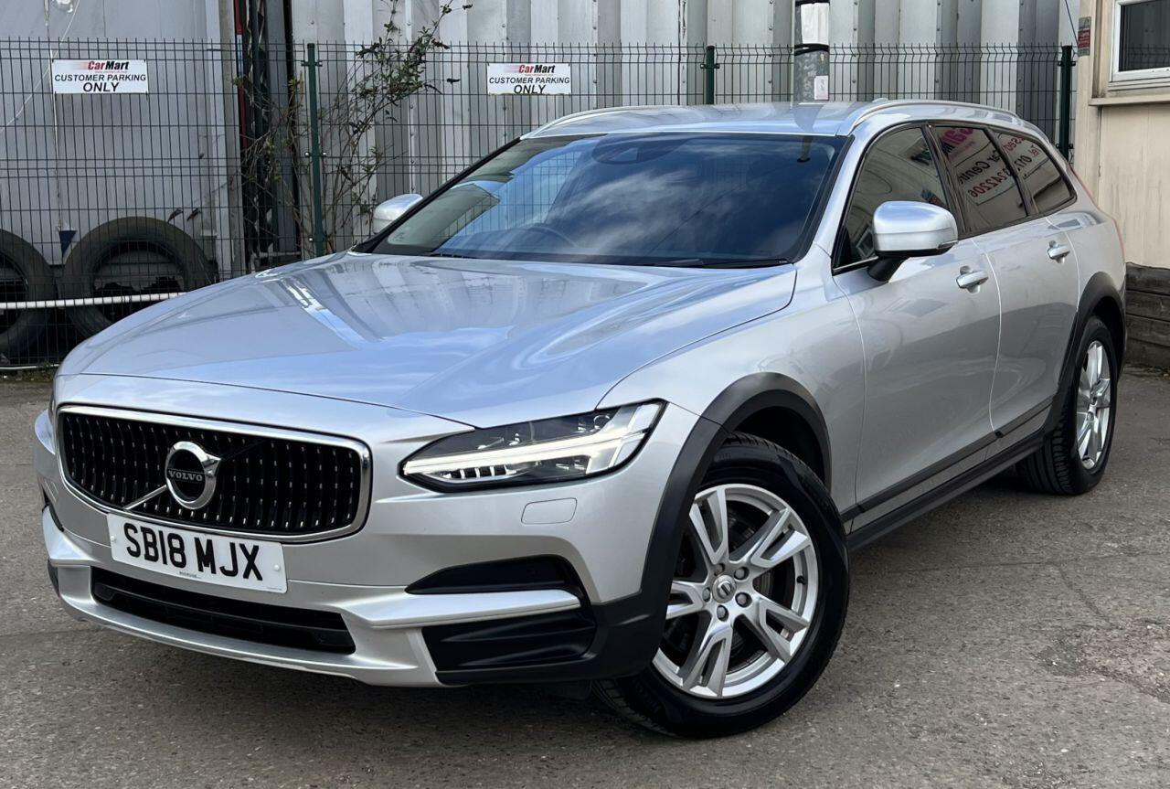 Volvo V90 Cross Country view 2