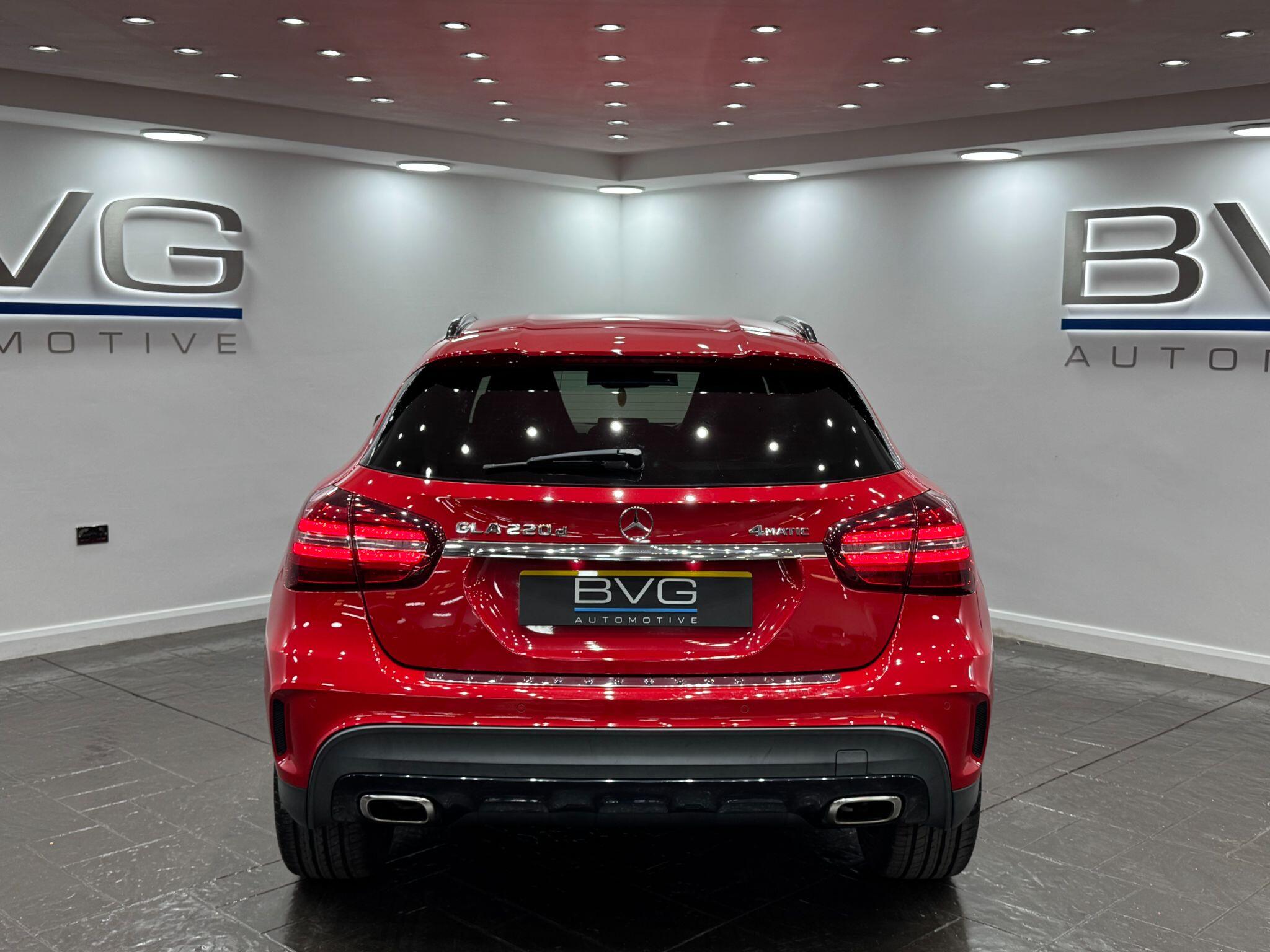 Mercedes-Benz Gla view 10