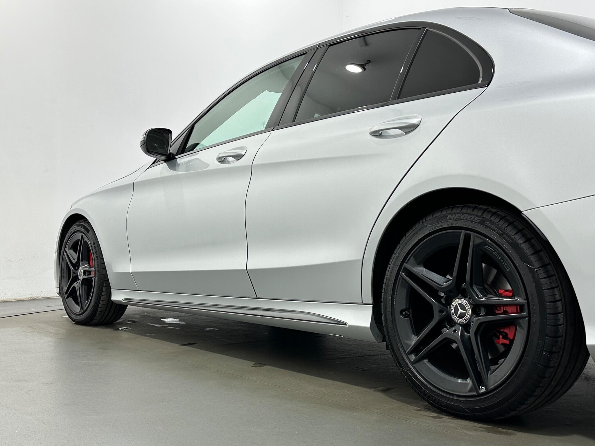Mercedes-Benz C-Class view 51