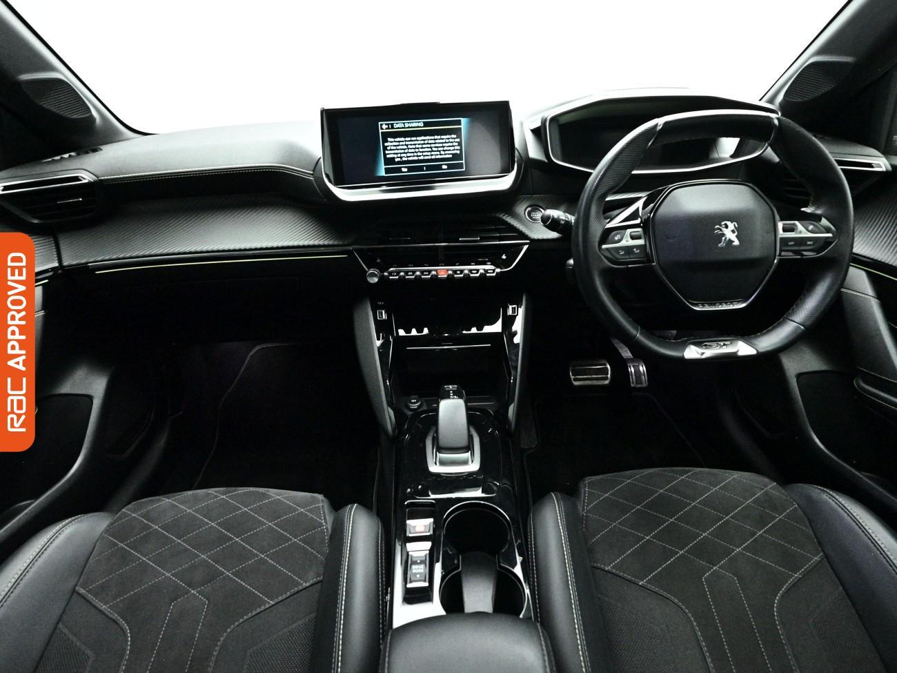 Peugeot E-208 view 2