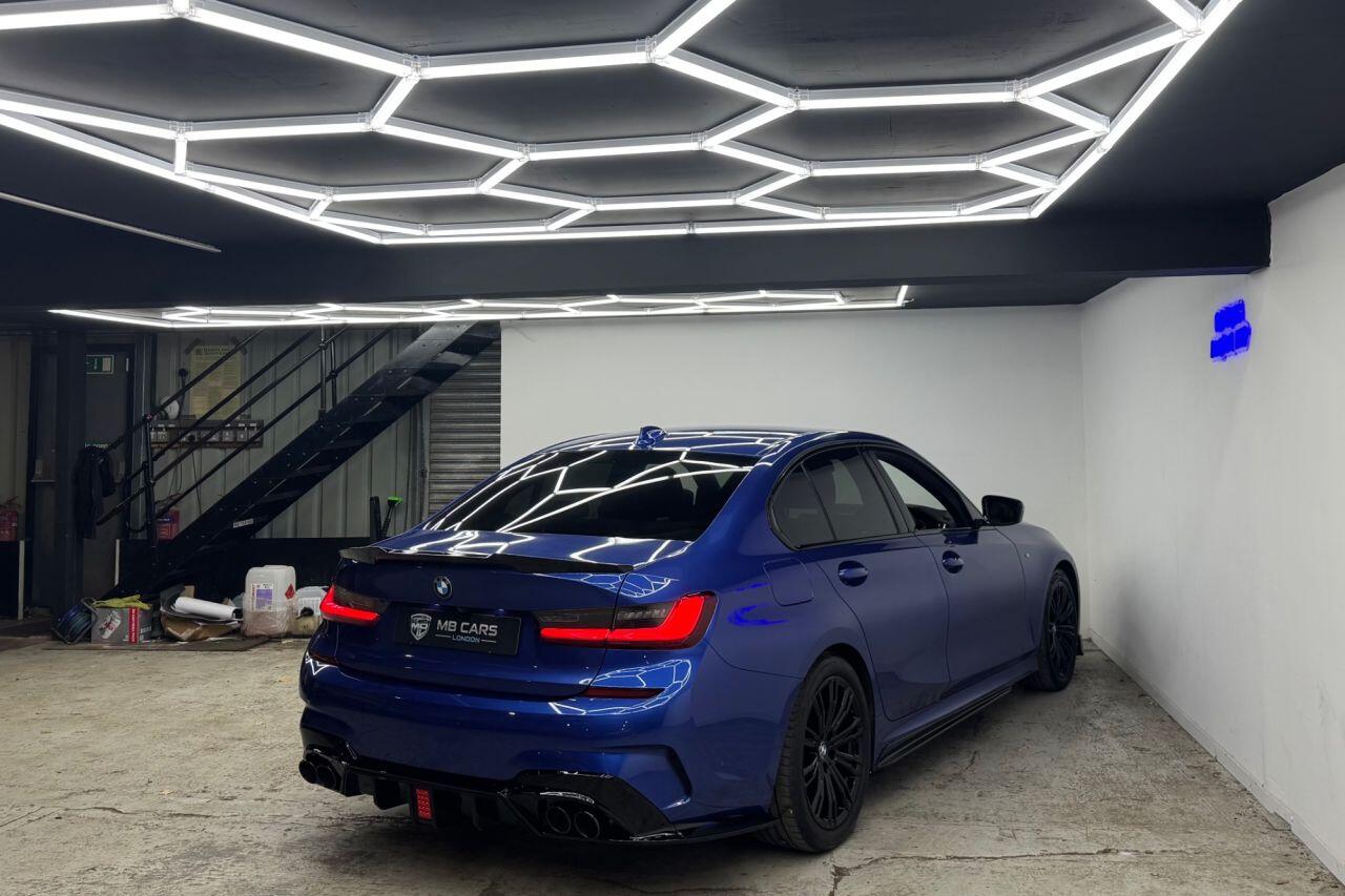 BMW 3 Series view 31