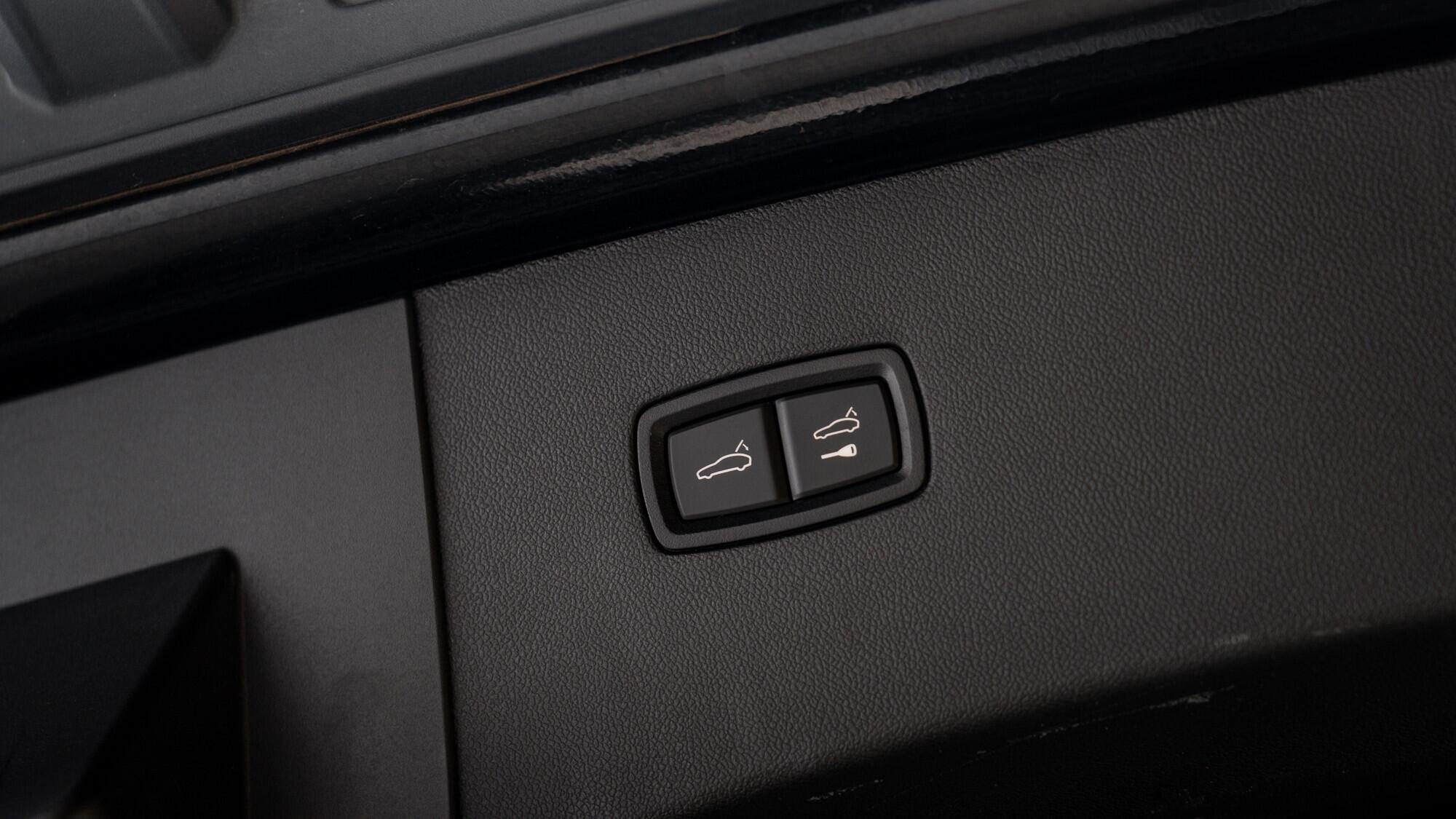 Porsche Cayenne view 59