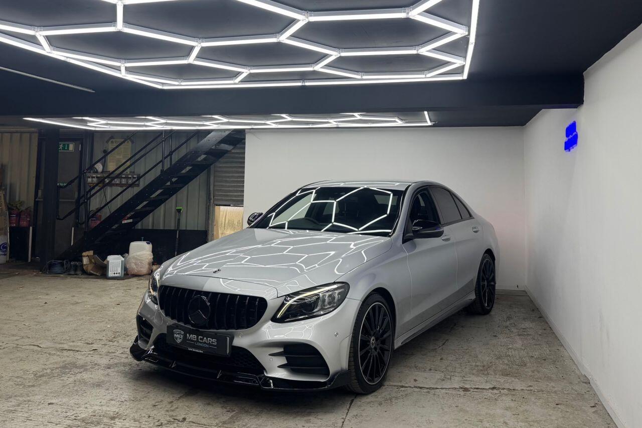 Mercedes-Benz C-Class view 9