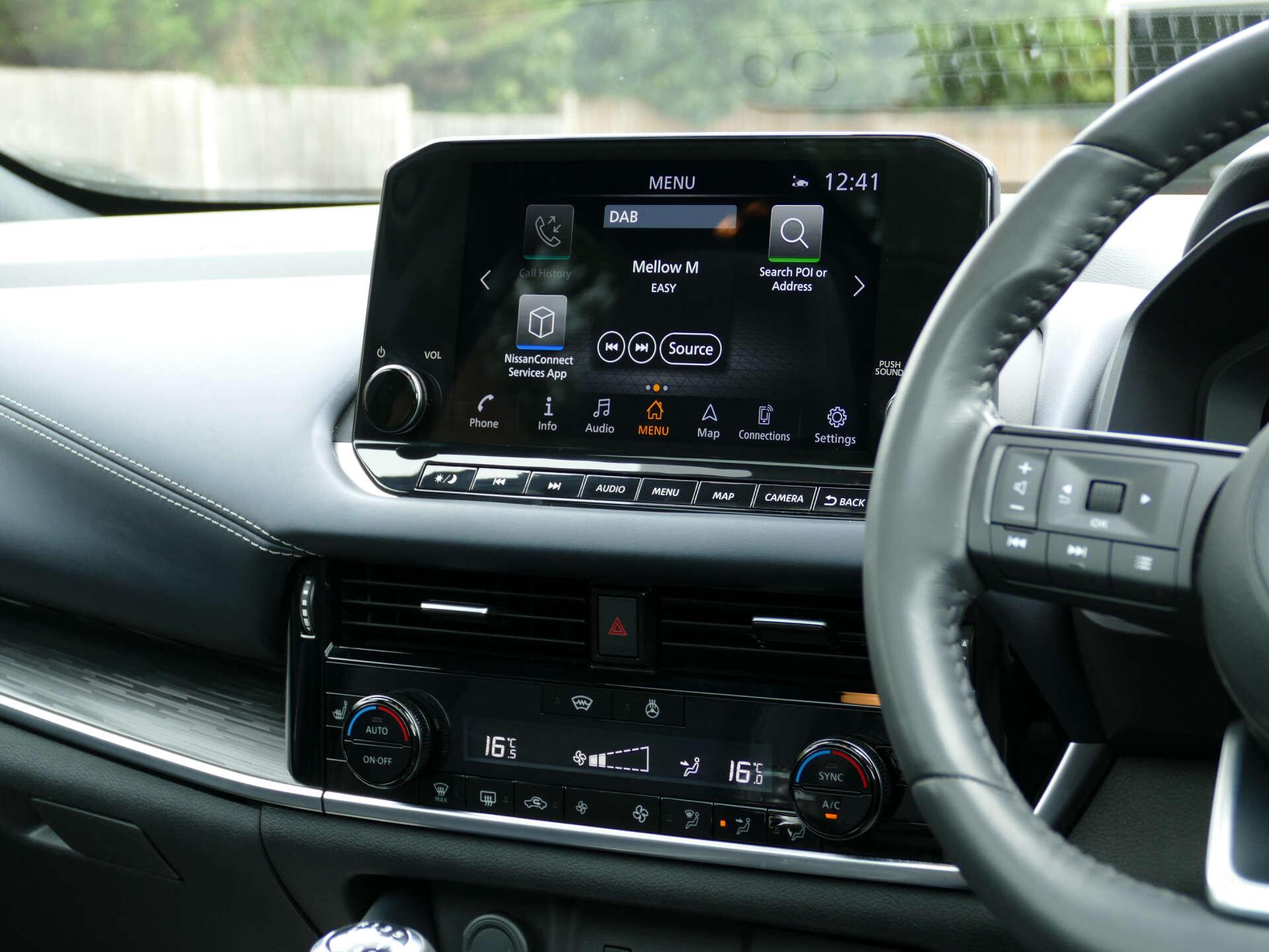 Nissan Qashqai view 25
