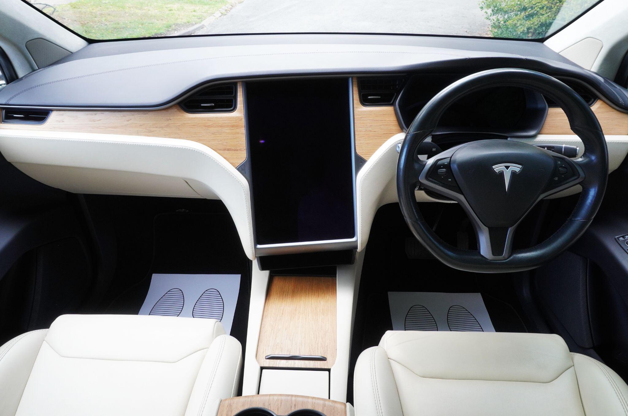 Tesla Model X view 24