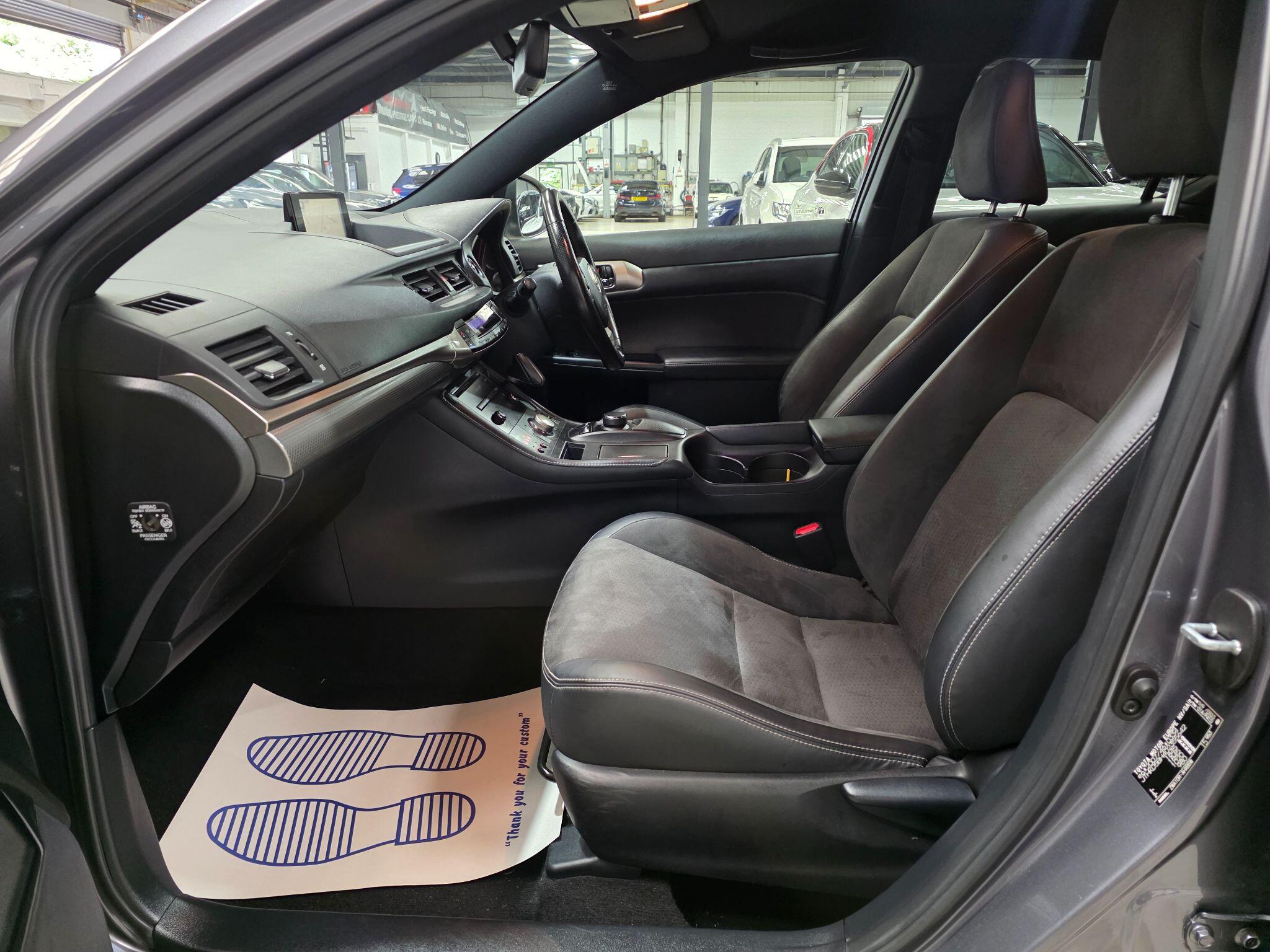 Lexus CT view 22