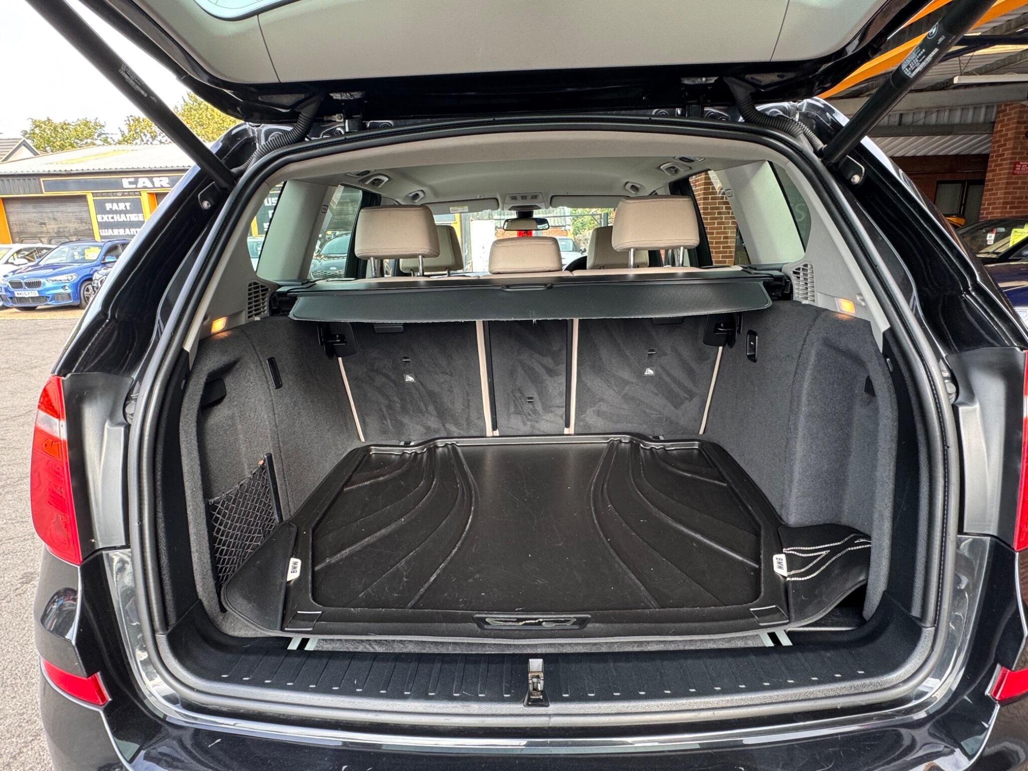 BMW X3 view 9