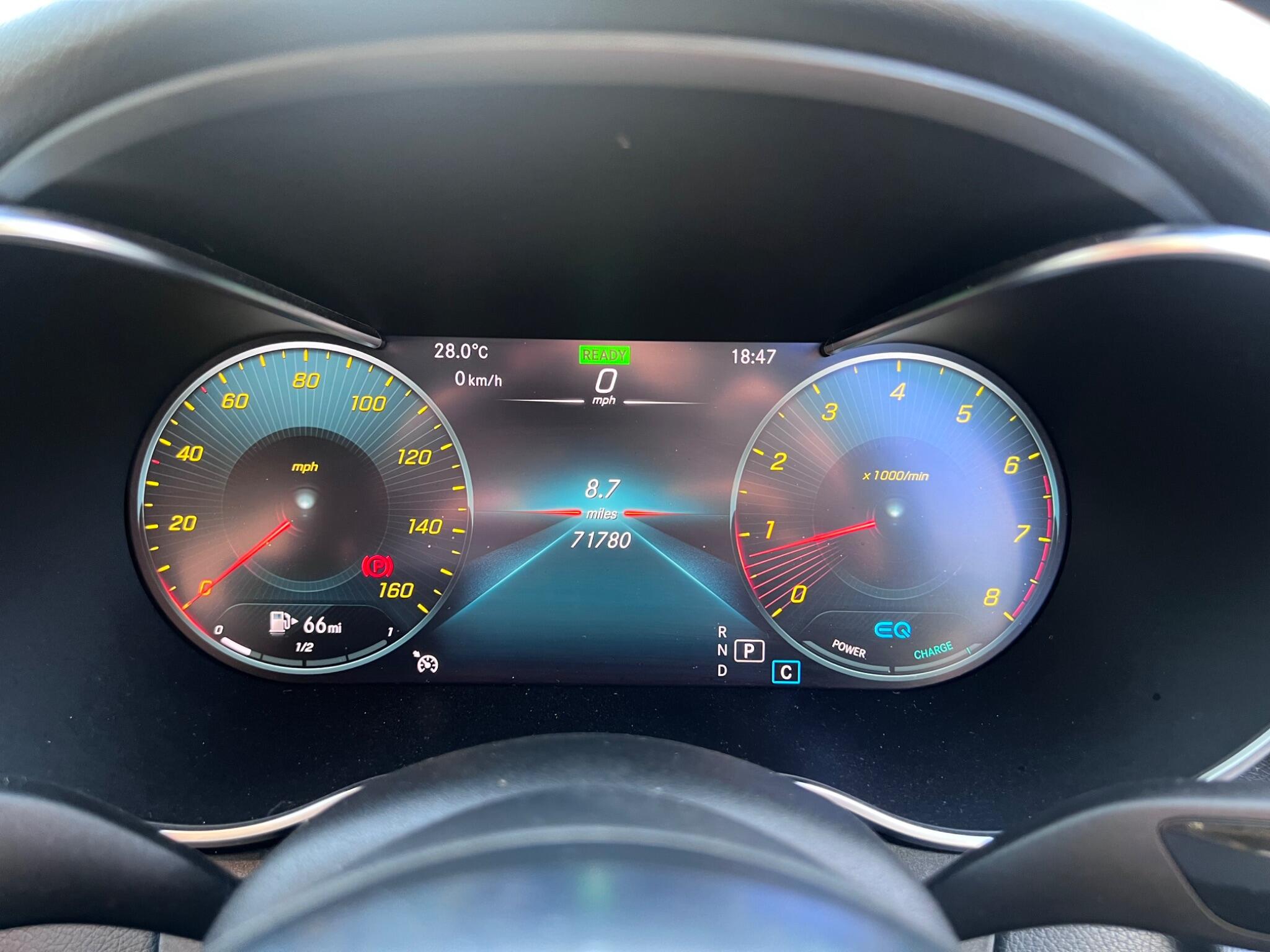 Mercedes-Benz C Class view 24