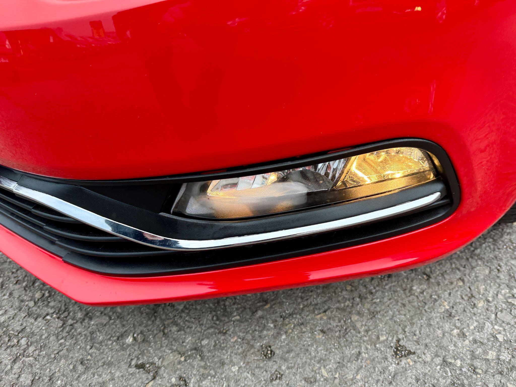 2014 Volkswagen Polo image 7