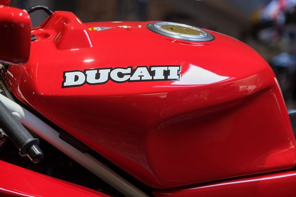 Ducati 888 view 16